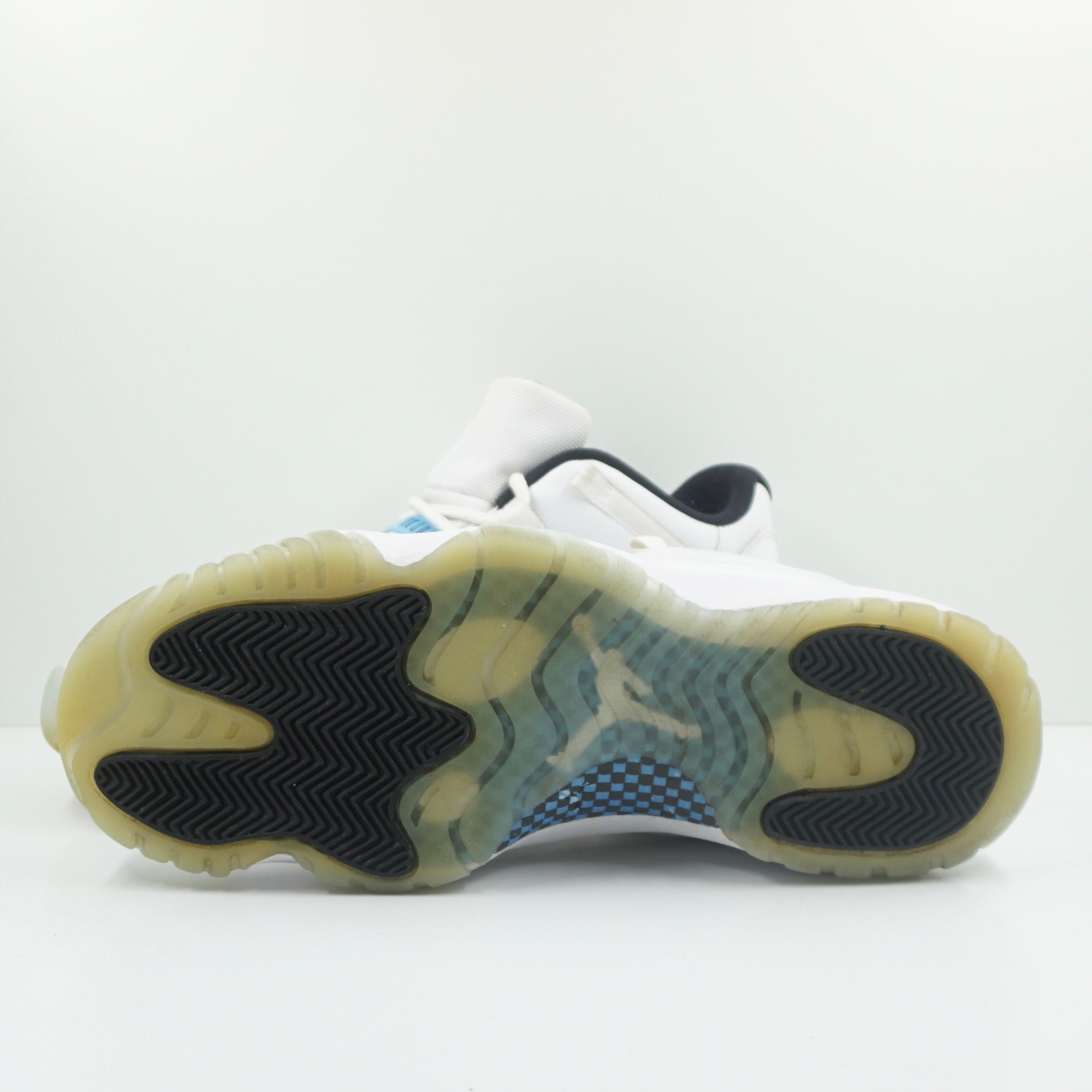 Jordan 11 Retro Low Legend Blue