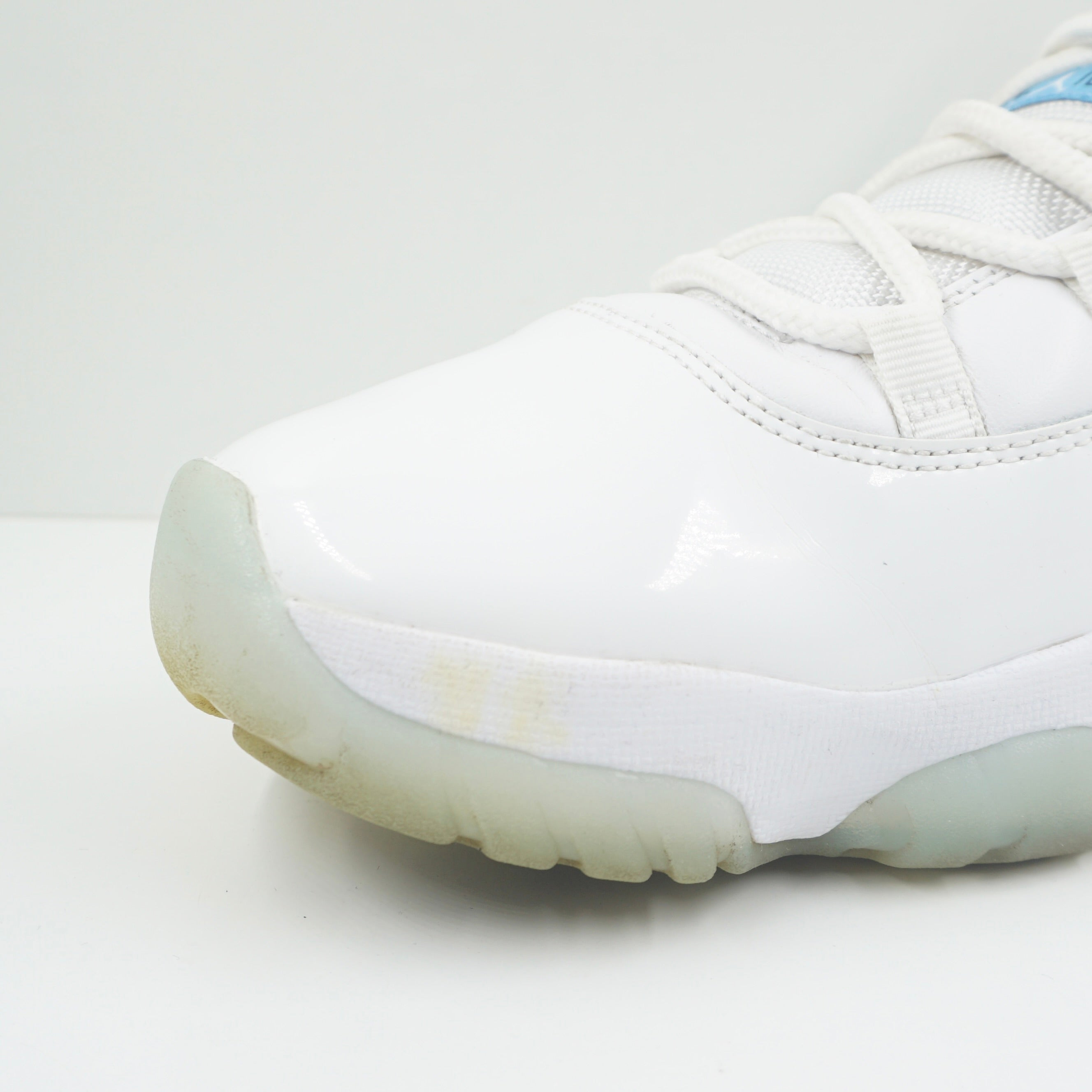 Jordan 11 Retro Low Legend Blue