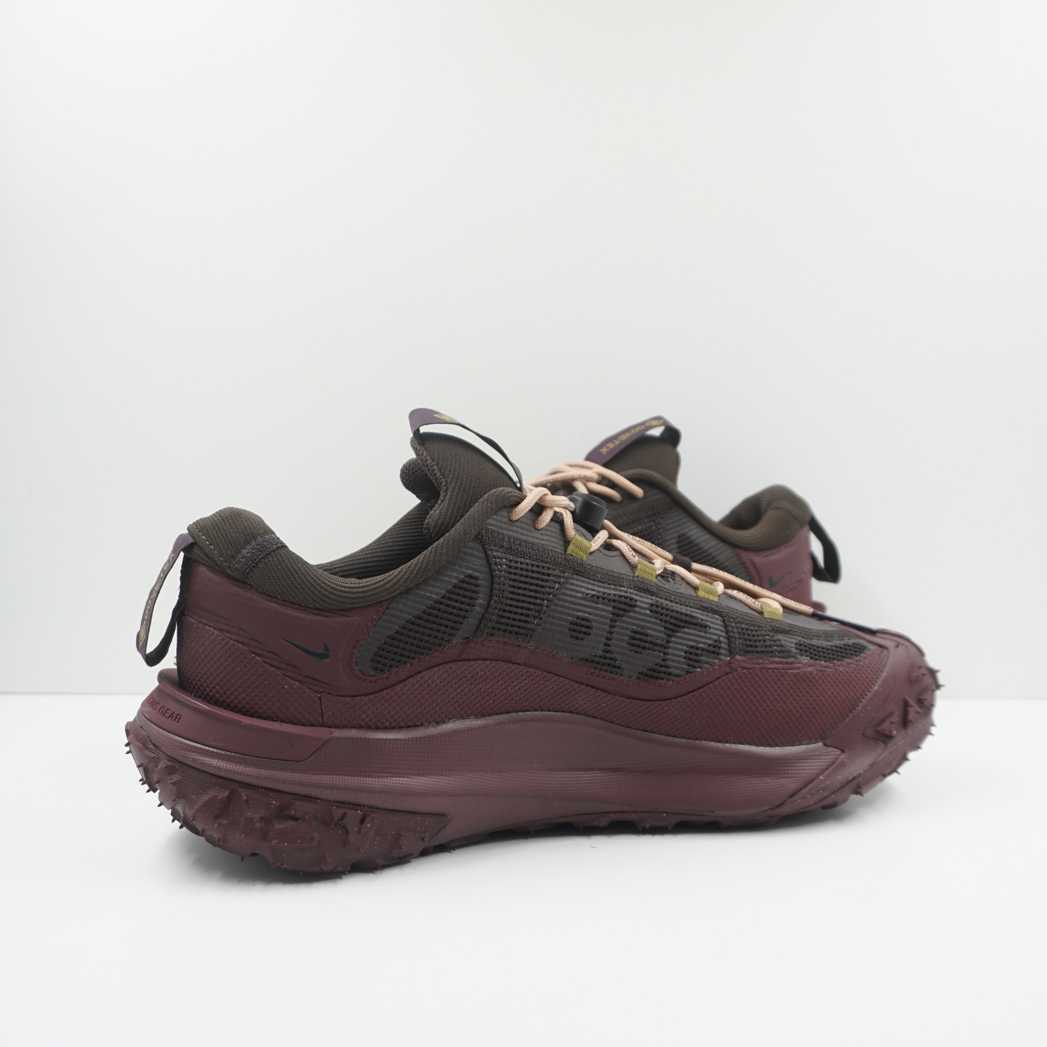 靴 nike acg mountain fly 2 low gtx 28 brown Nike ACG Mountain Fly 2 Low GTX Shoe Velvet Brown / Black | BONKERS
