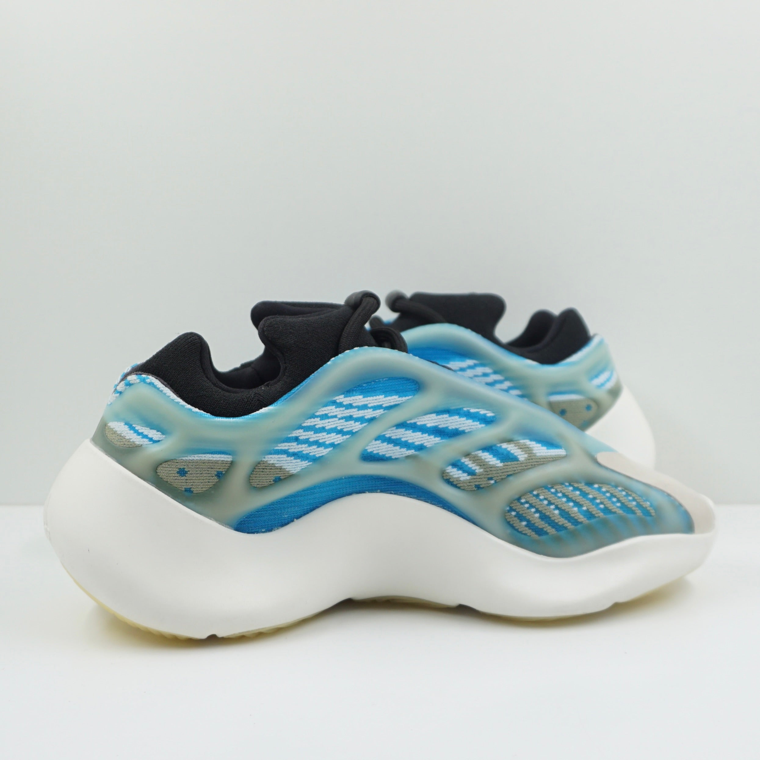Adidas Yeezy 700 V3 Arzareth