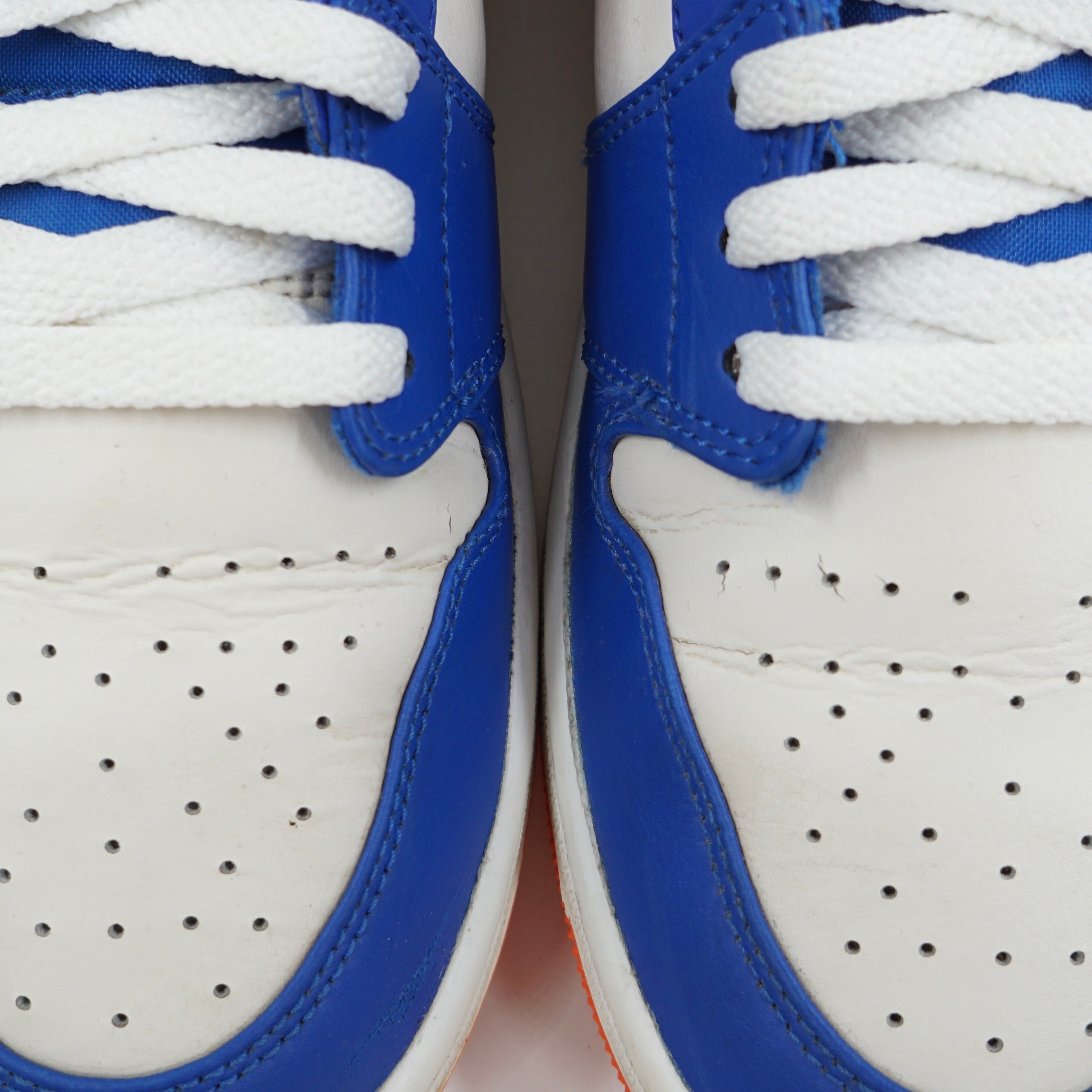 Jordan 1 Mid Knicks