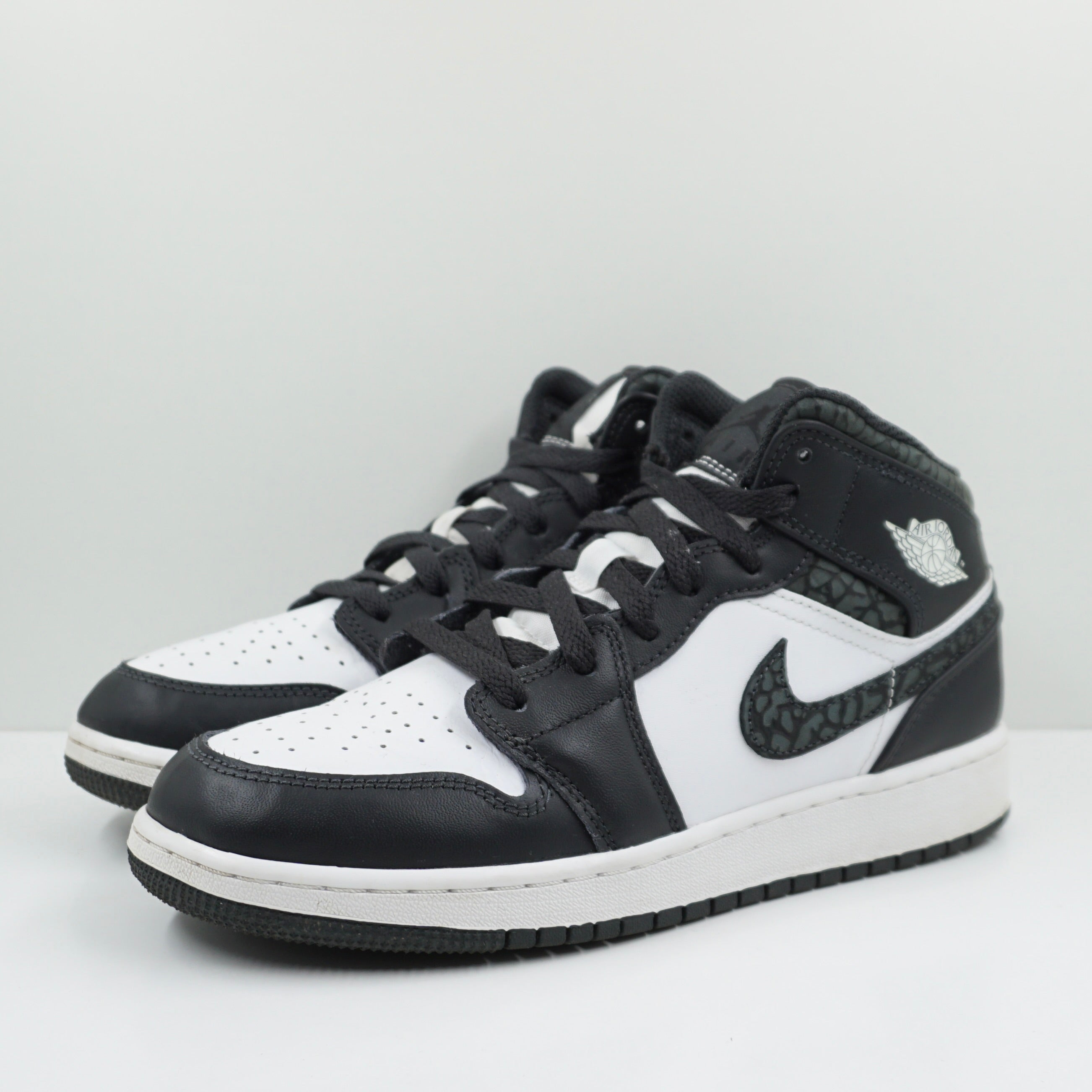 Jordan 1 Mid SE Panda Elephant (GS)