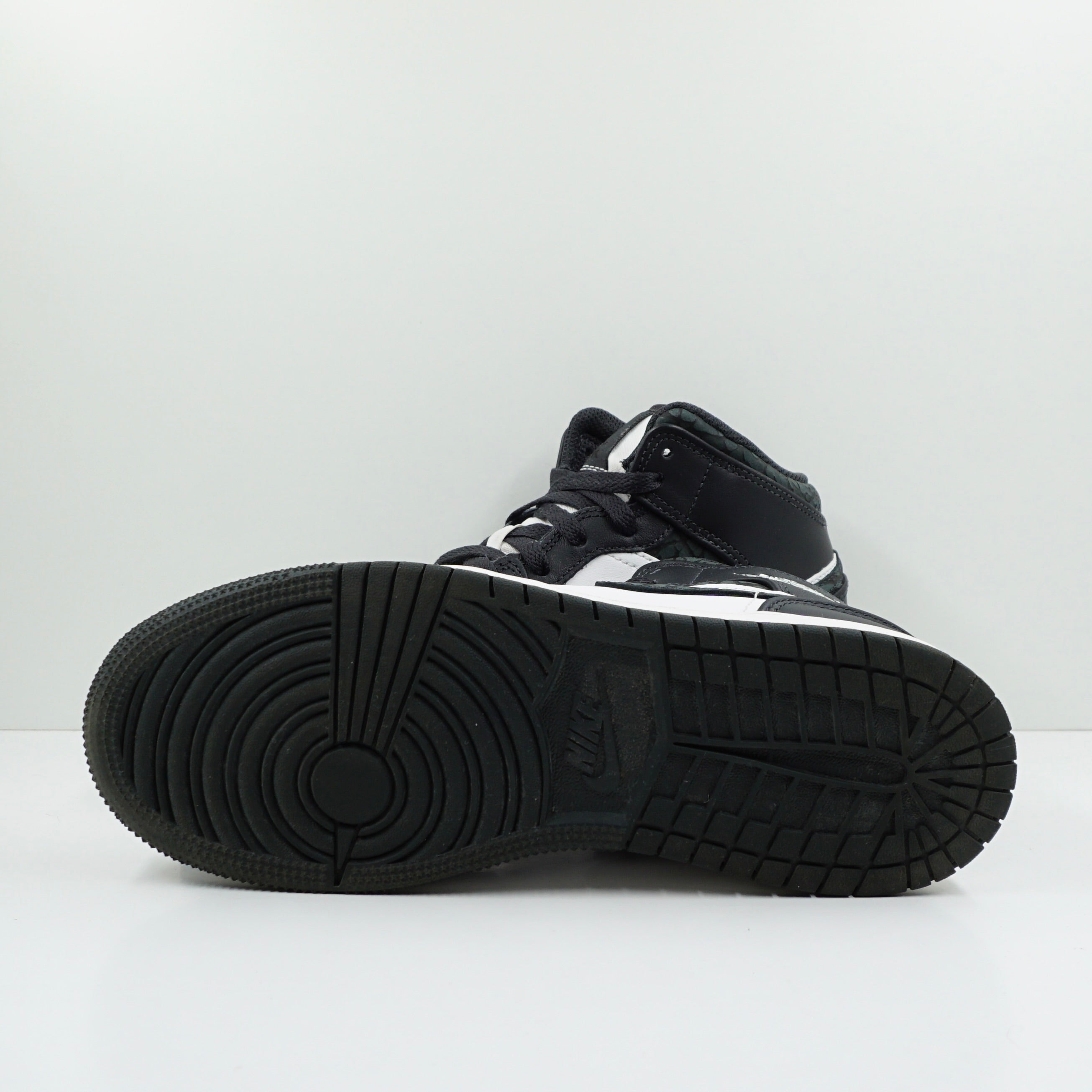 Jordan 1 Mid SE Panda Elephant (GS)