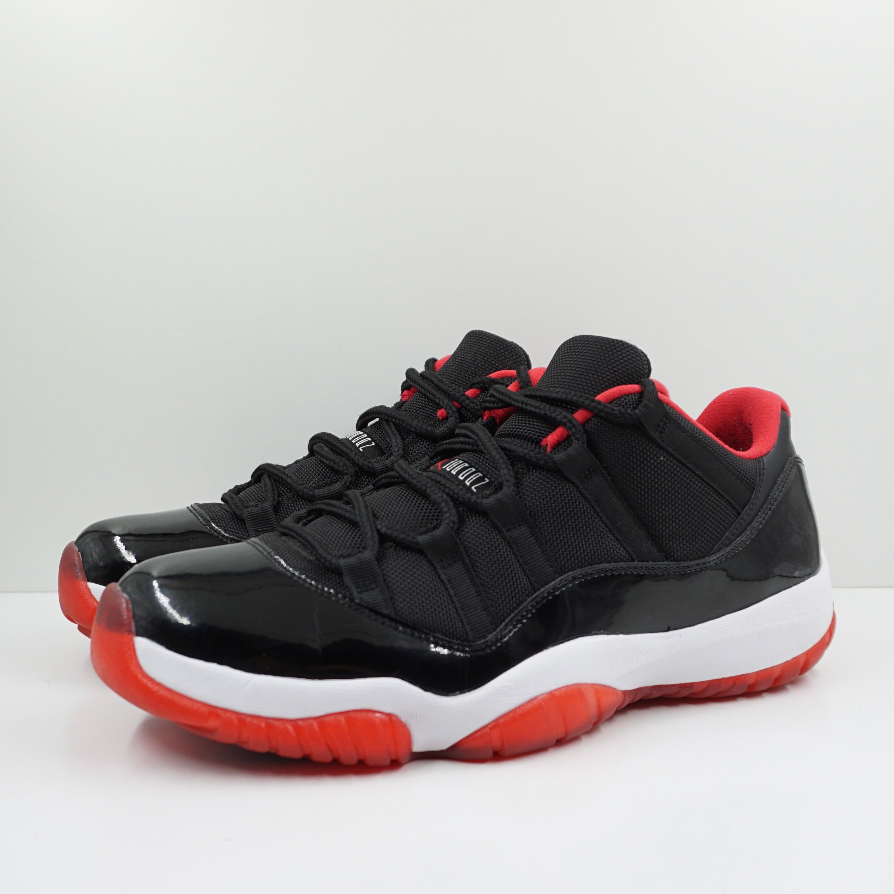 Jordan 11 Retro Low Bred