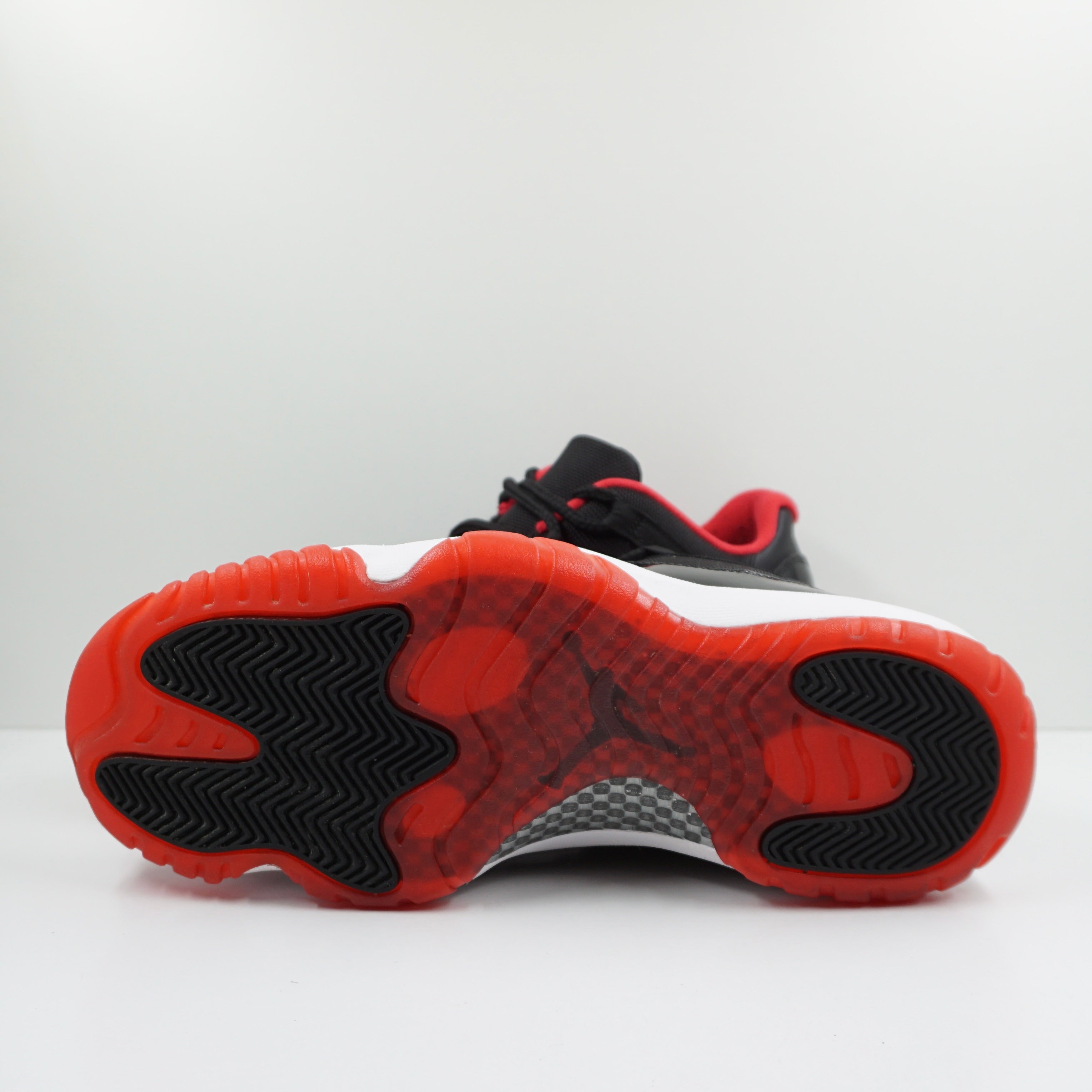 Jordan 11 Retro Low Bred