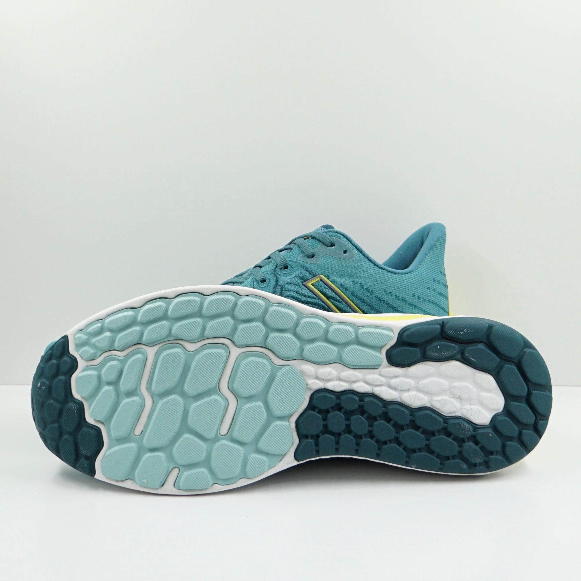 New Balance Fresh Foam Vongo v5 Deep Sea Sulphur Yellow