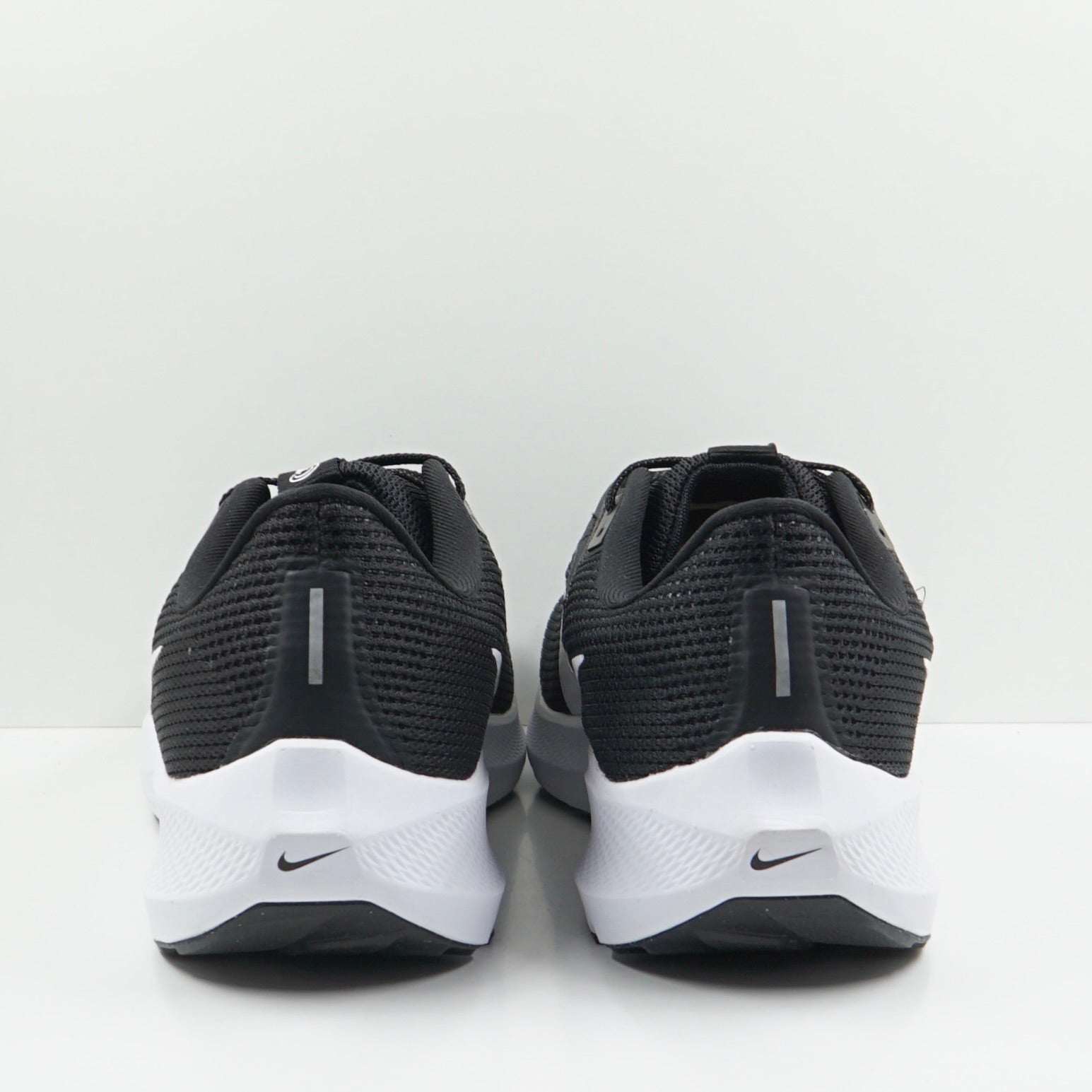 Nike Air Zoom Pegasus 40 Black White