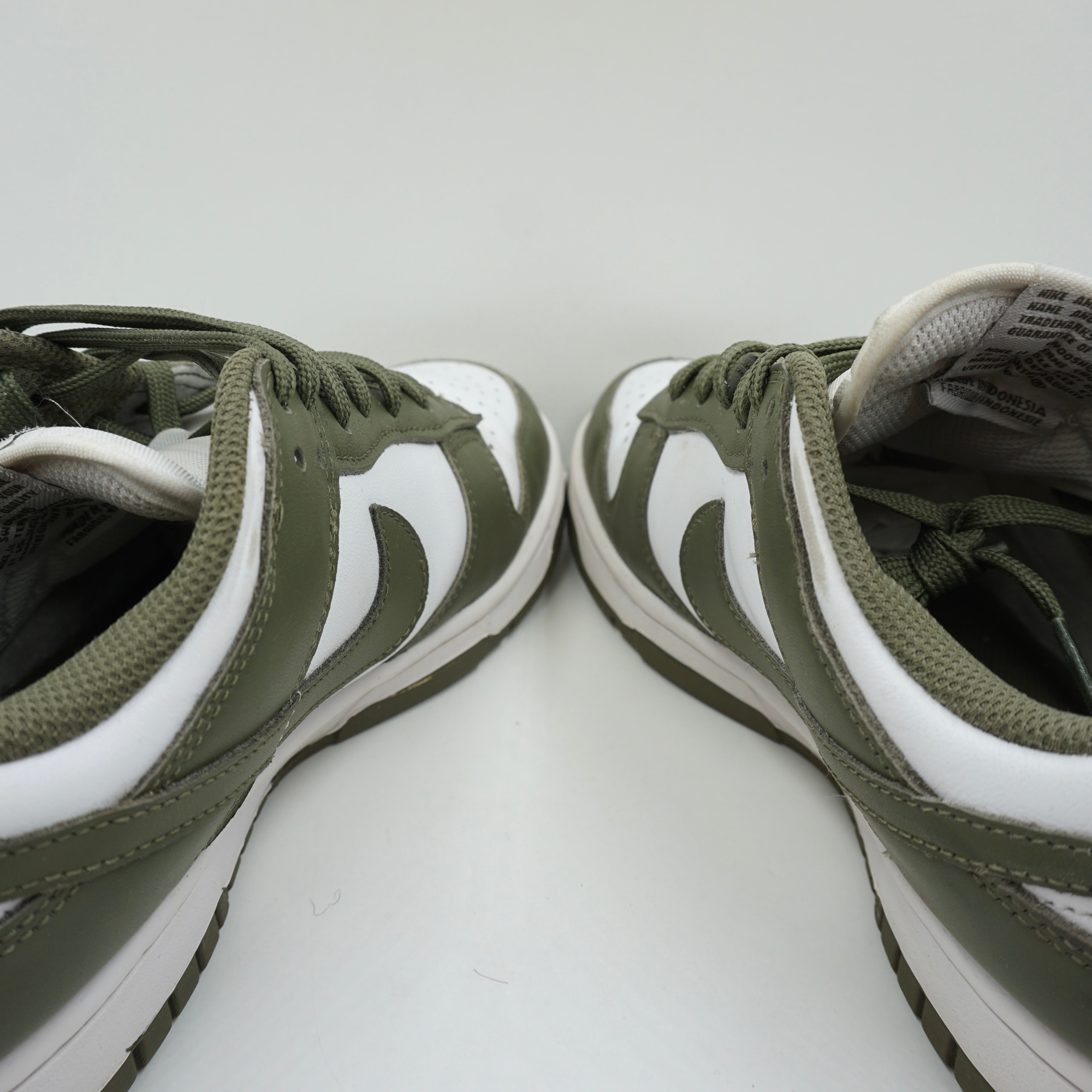 Nike Dunk Low Medium Olive (W)