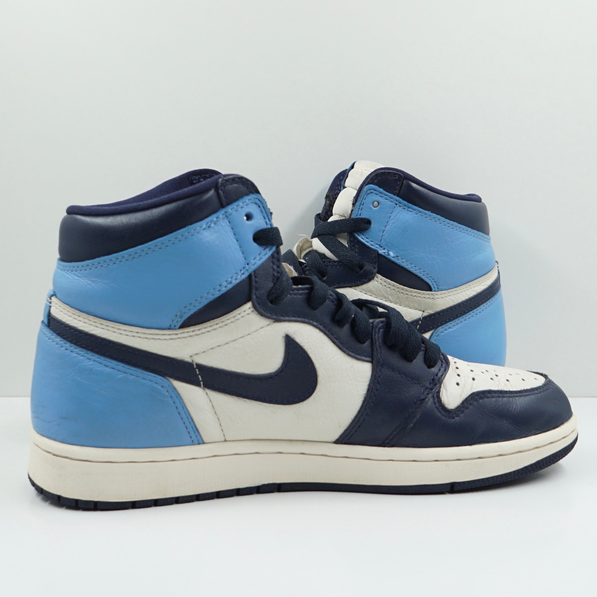 Jordan 1 Retro High Obsidian UNC