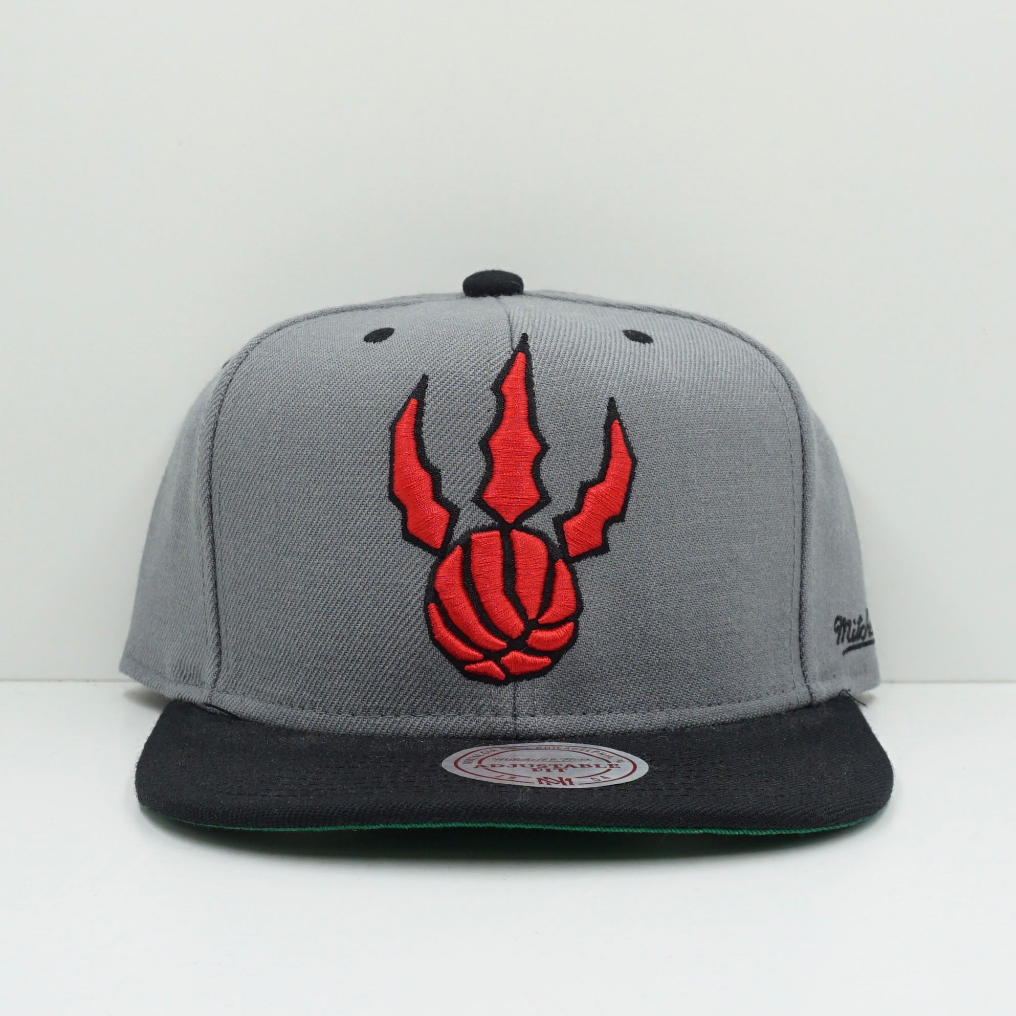 Mitchell & Ness Raptors Grey Snapback Cap