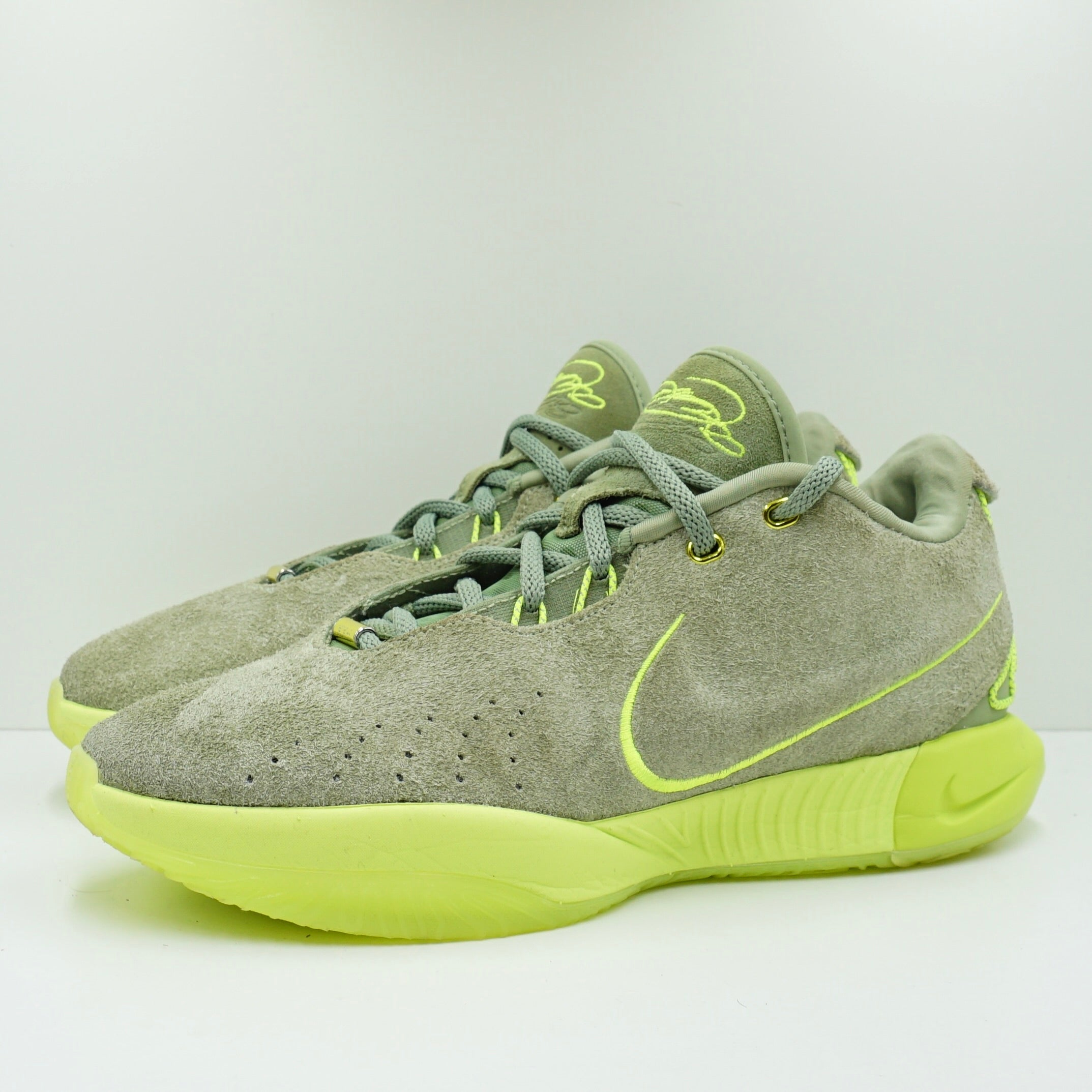 Nike LeBron 21 Algae
