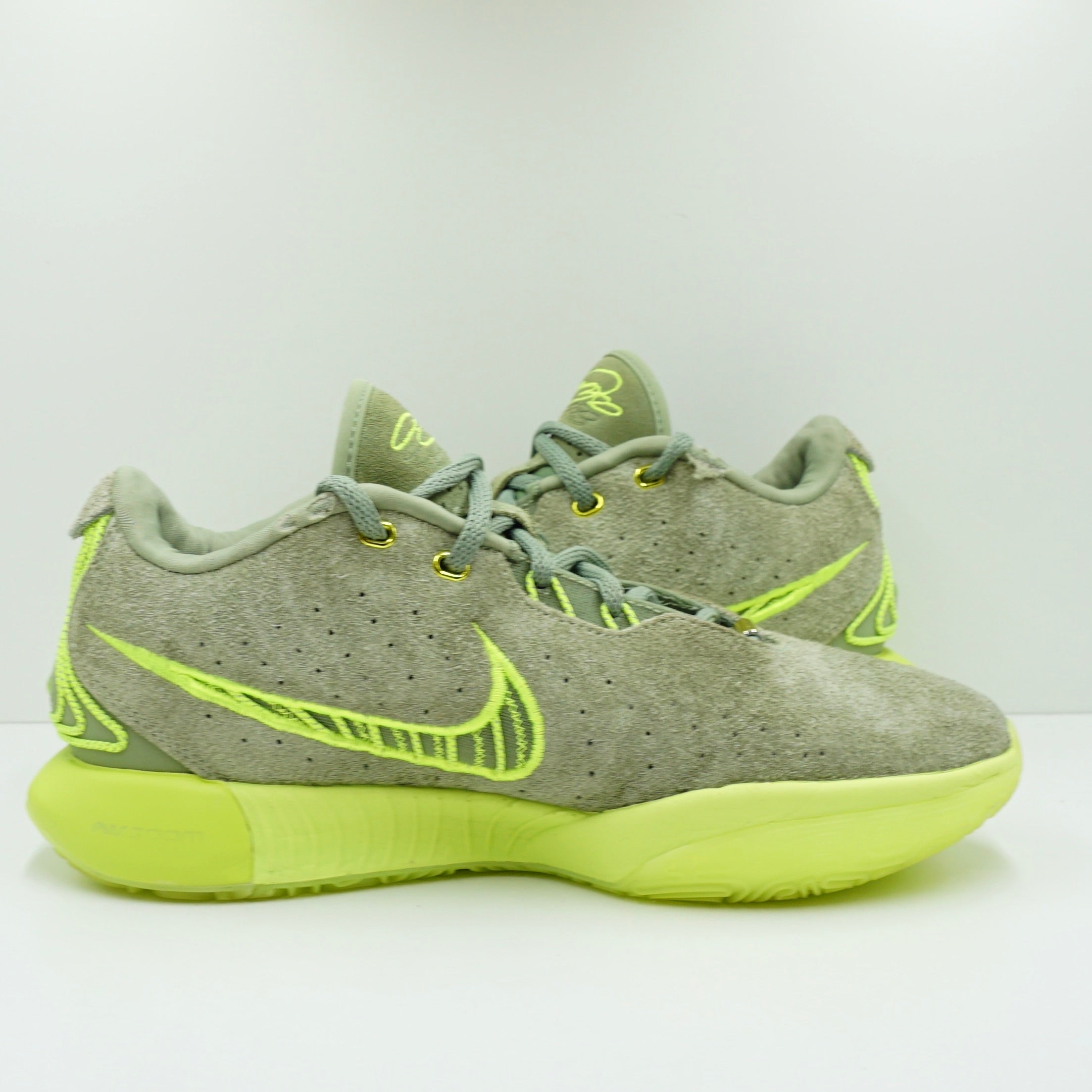 Nike LeBron 21 Algae