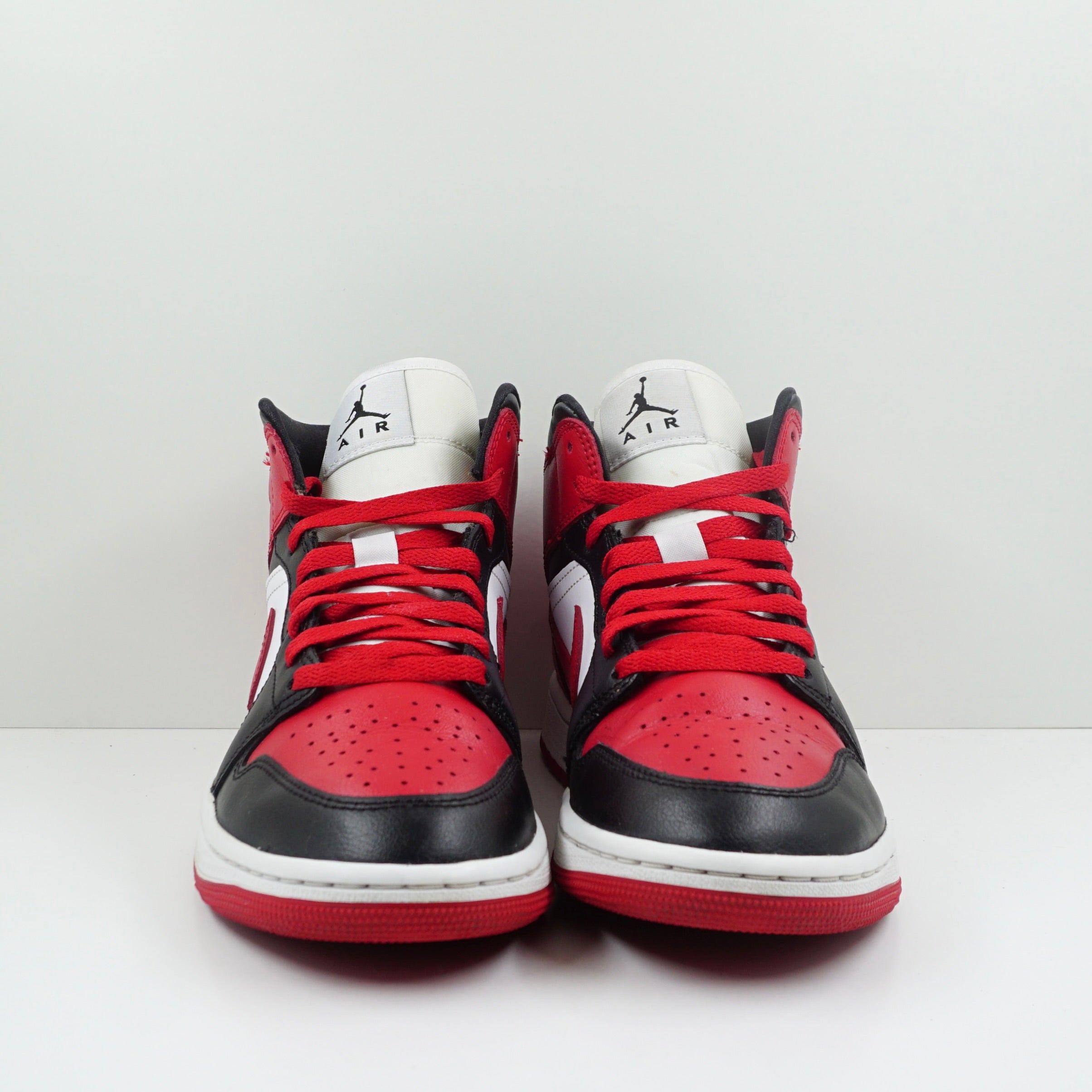 Jordan 1 Mid Alternate Bred Toe (W)