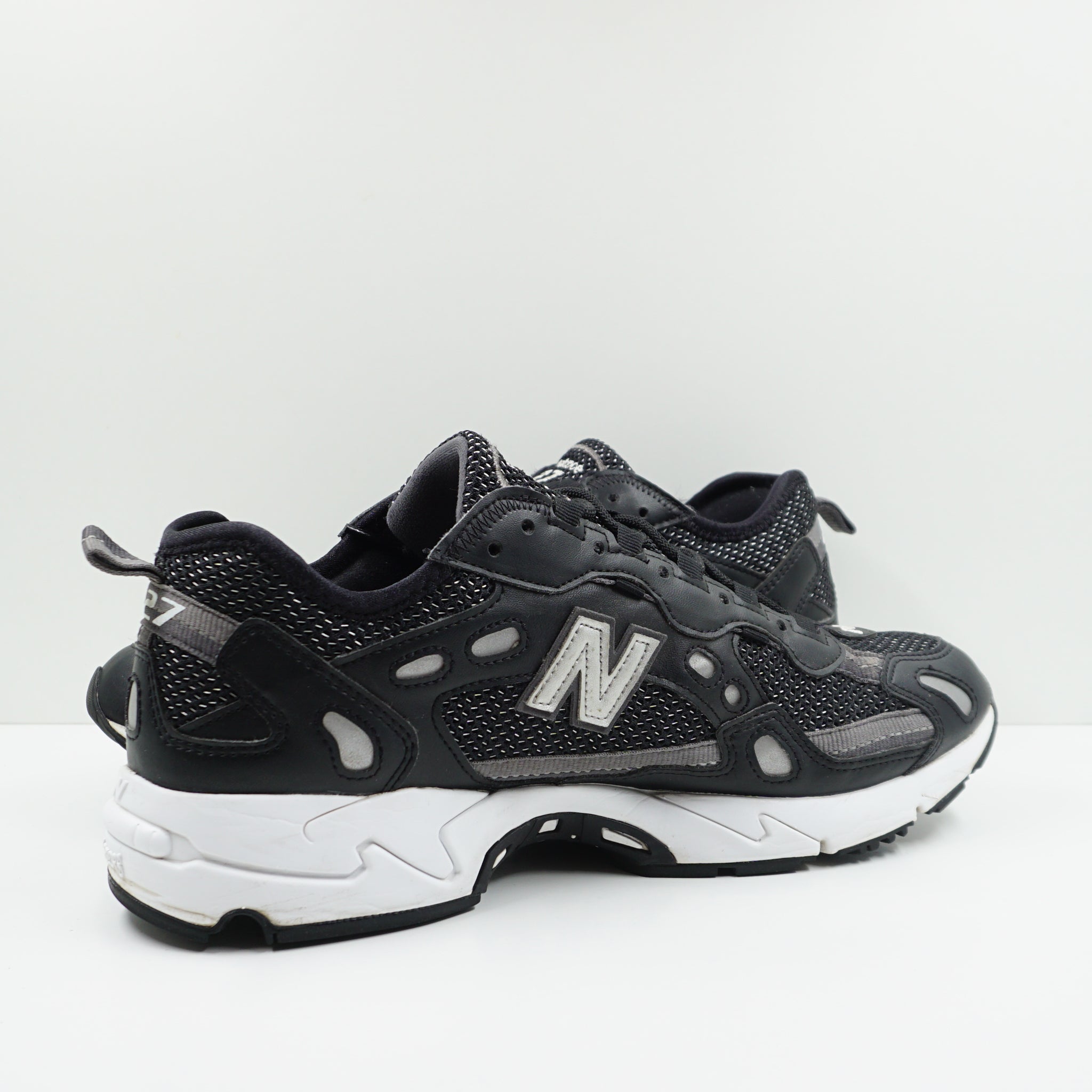 New Balance 827 Abzorb Black Grey