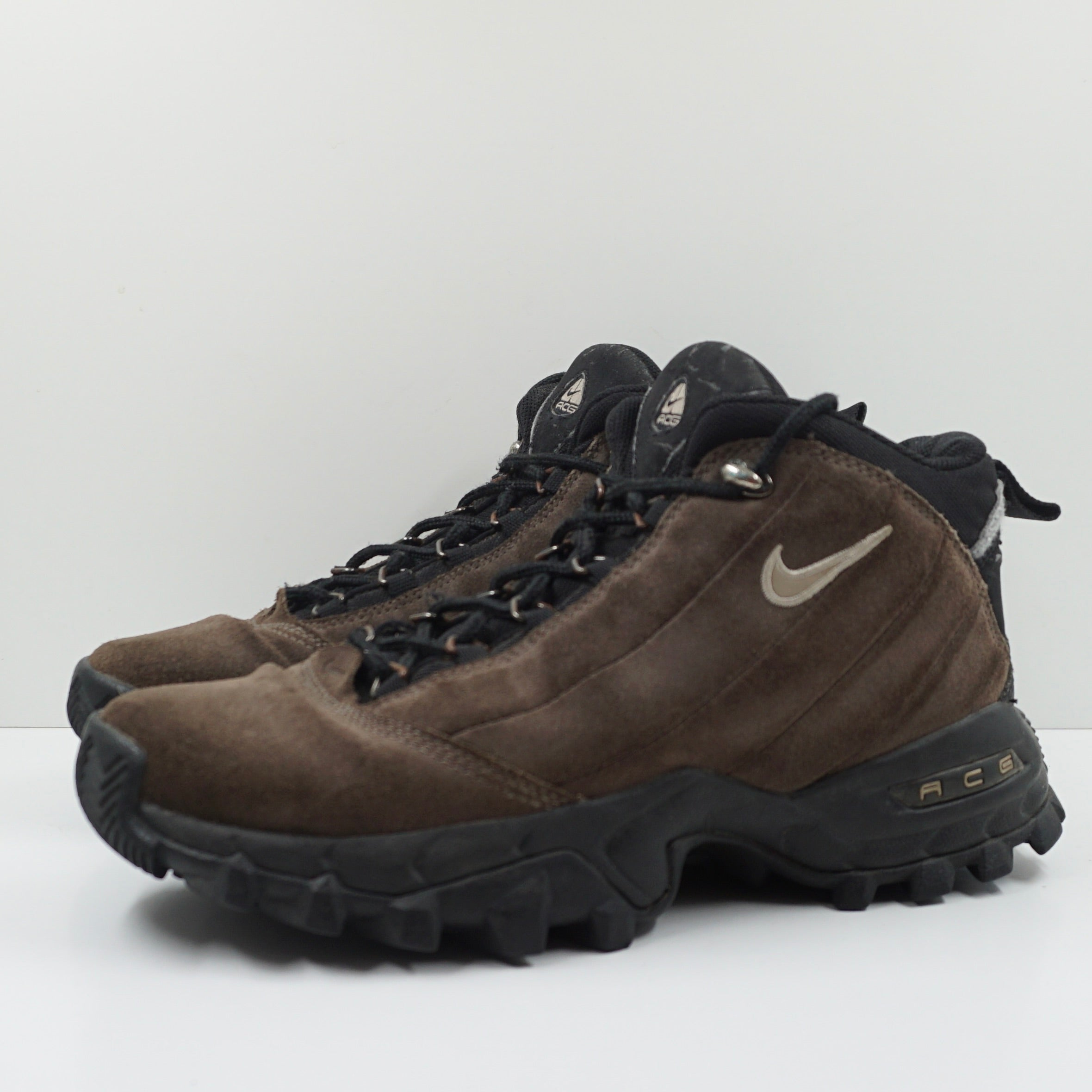 Vintage Nike ACG Hiking Boots Brown Black (2002)