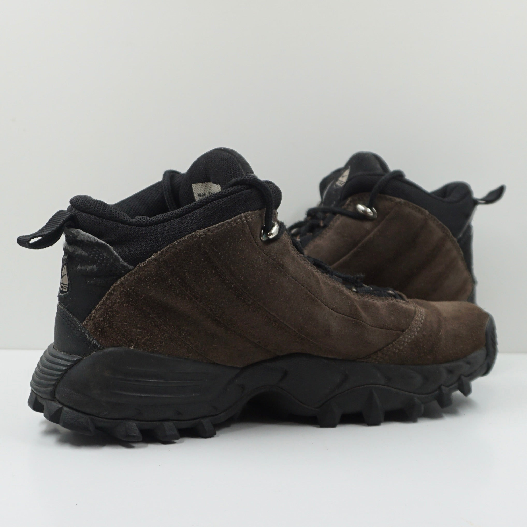 Vintage Nike ACG Hiking Boots Brown Black (2002)