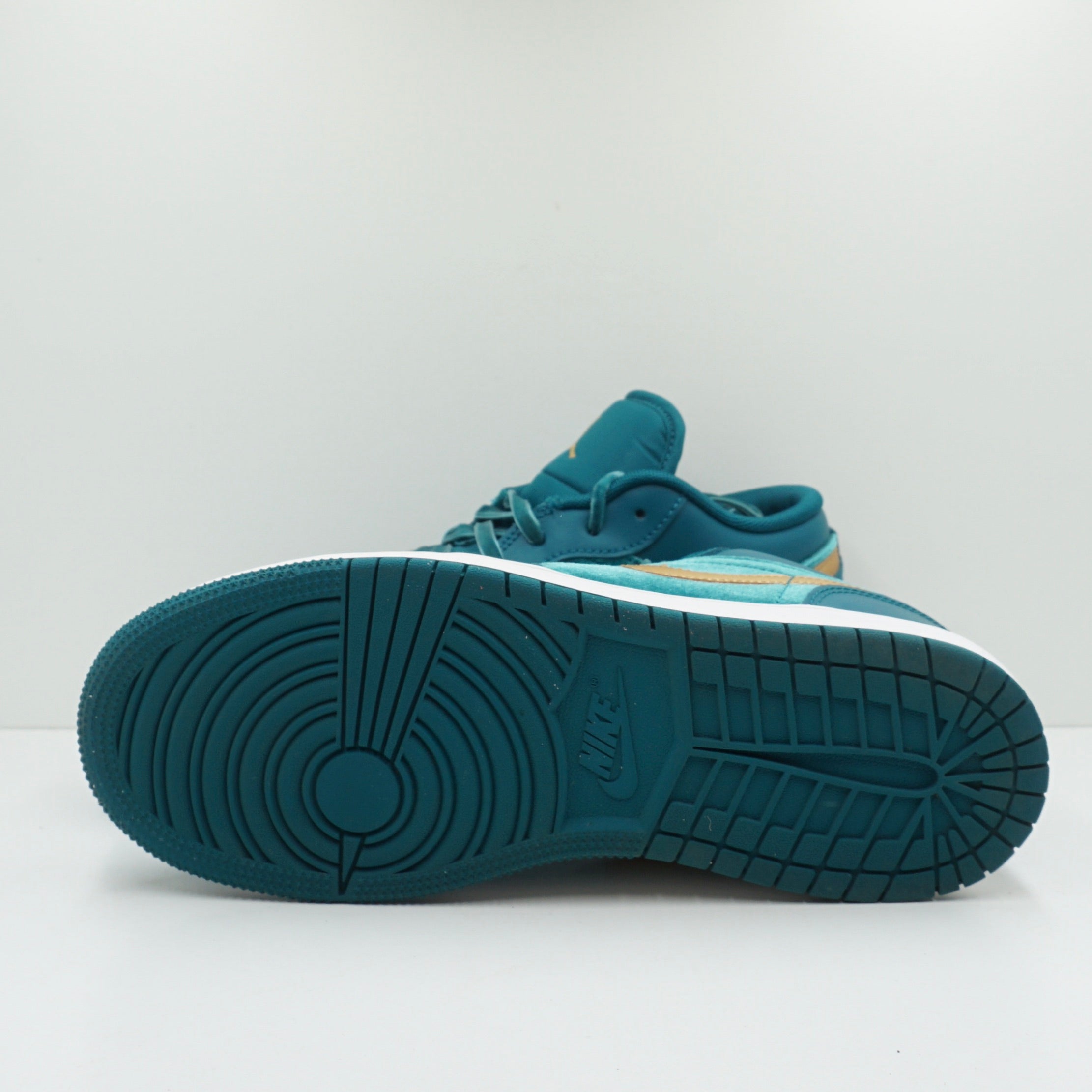 Jordan 1 Low SE Geode Teal Metallic Gold (GS)