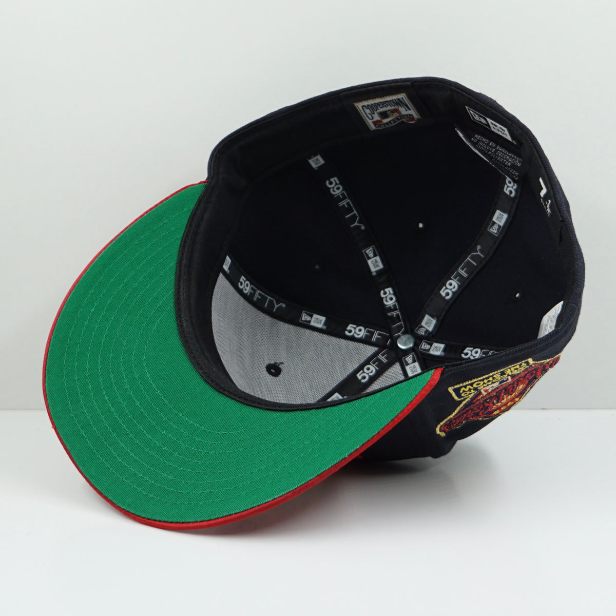 New Era Cooperstown Collection Atlanta Braves Navy Satin Fitted Cap