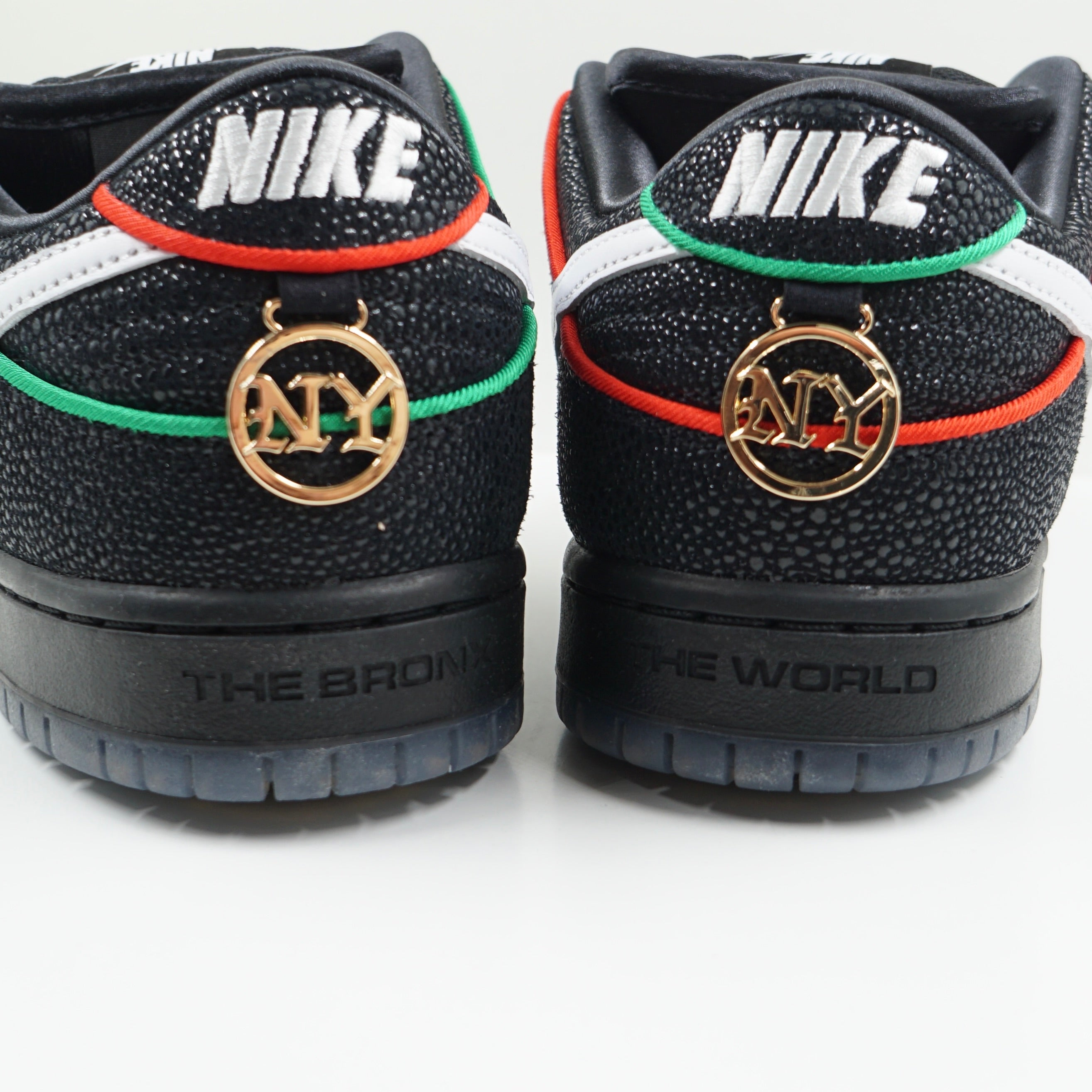 Nike SB Dunk Low Bronx Girls Skate