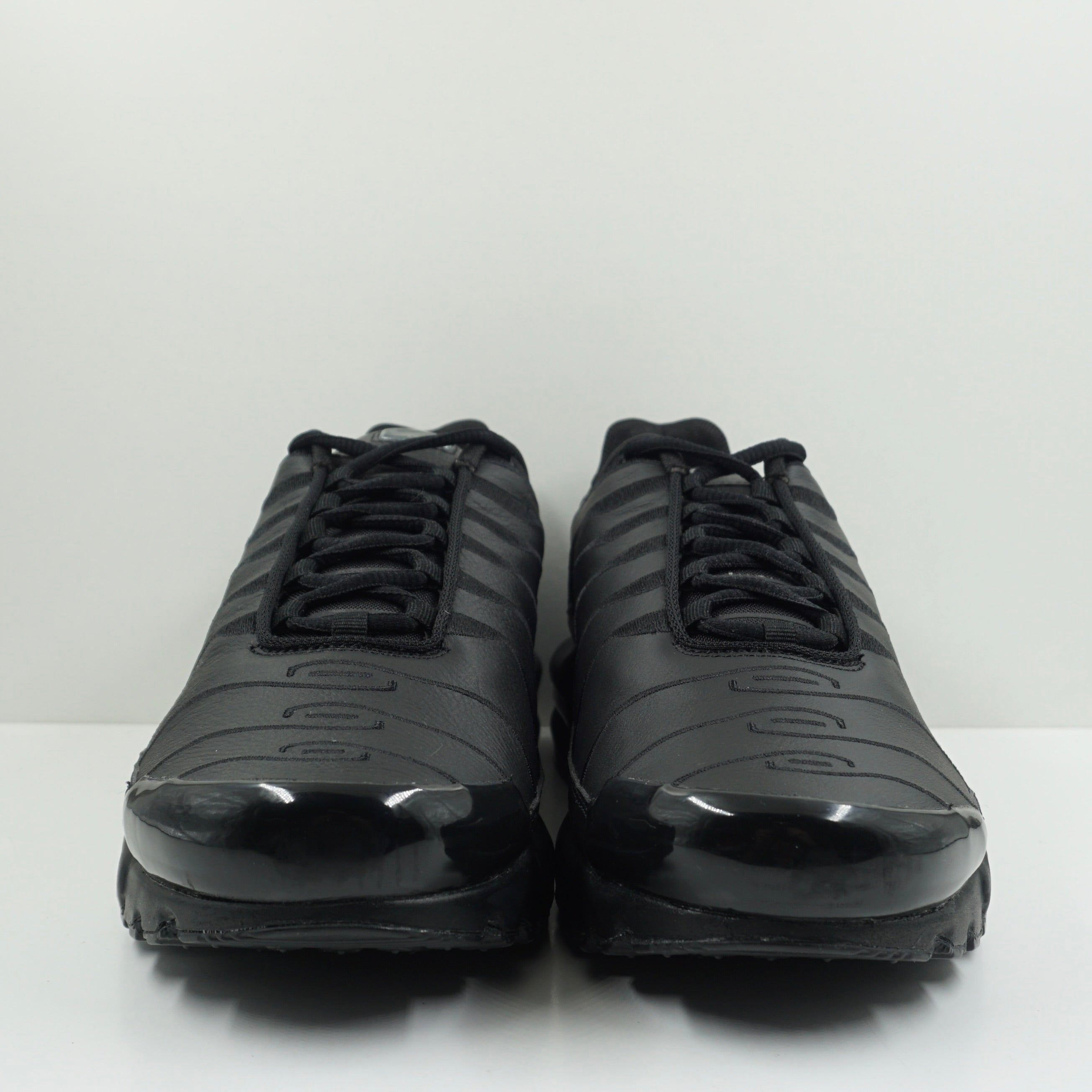 Nike Air Max Plus Triple Black Leather