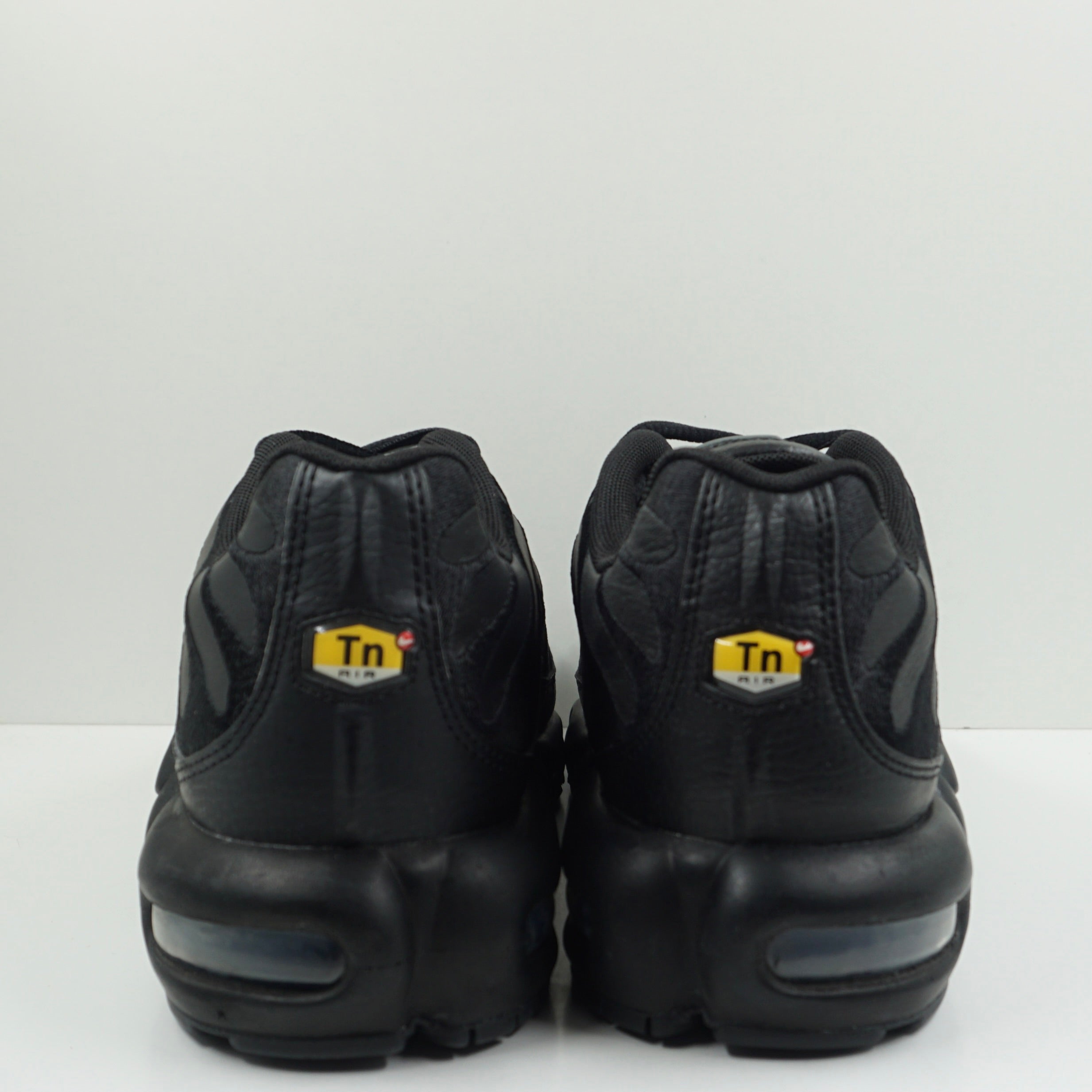 Nike Air Max Plus Triple Black Leather