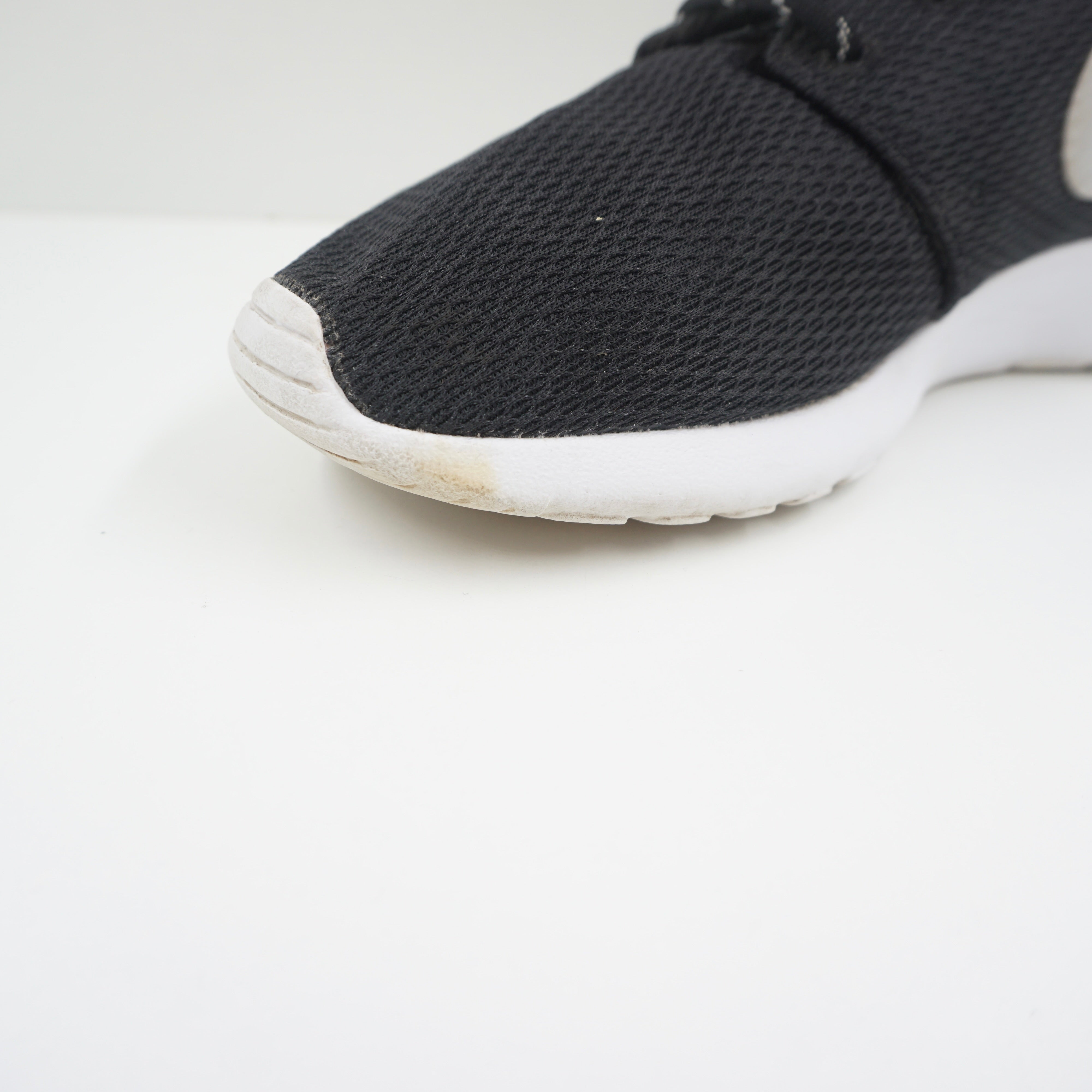 Nike Roshe One Black Metallic Platinum White (W)