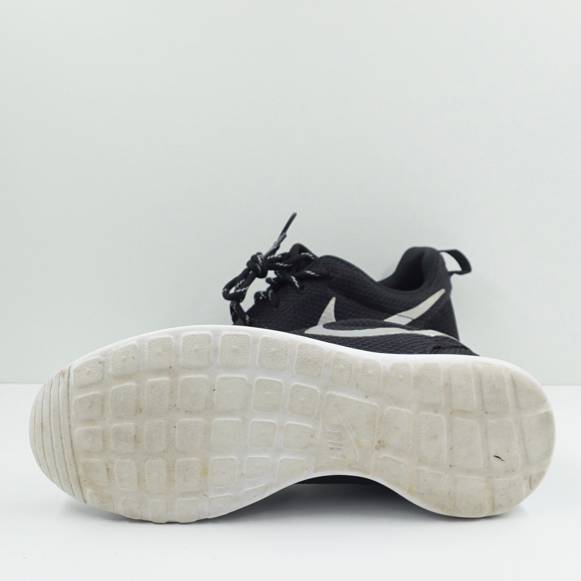 Nike Roshe One Black Metallic Platinum White (W)