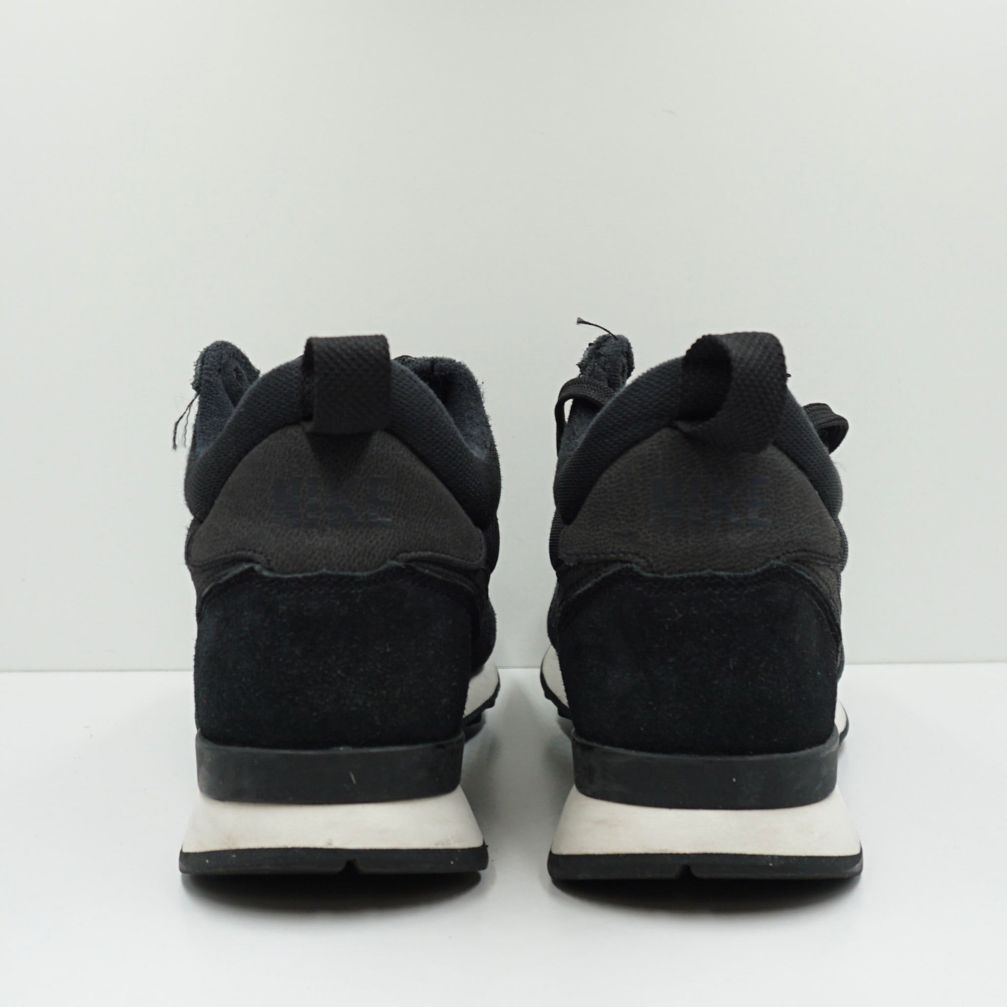 Nike Internationalist Mid Top Black Suede (W)