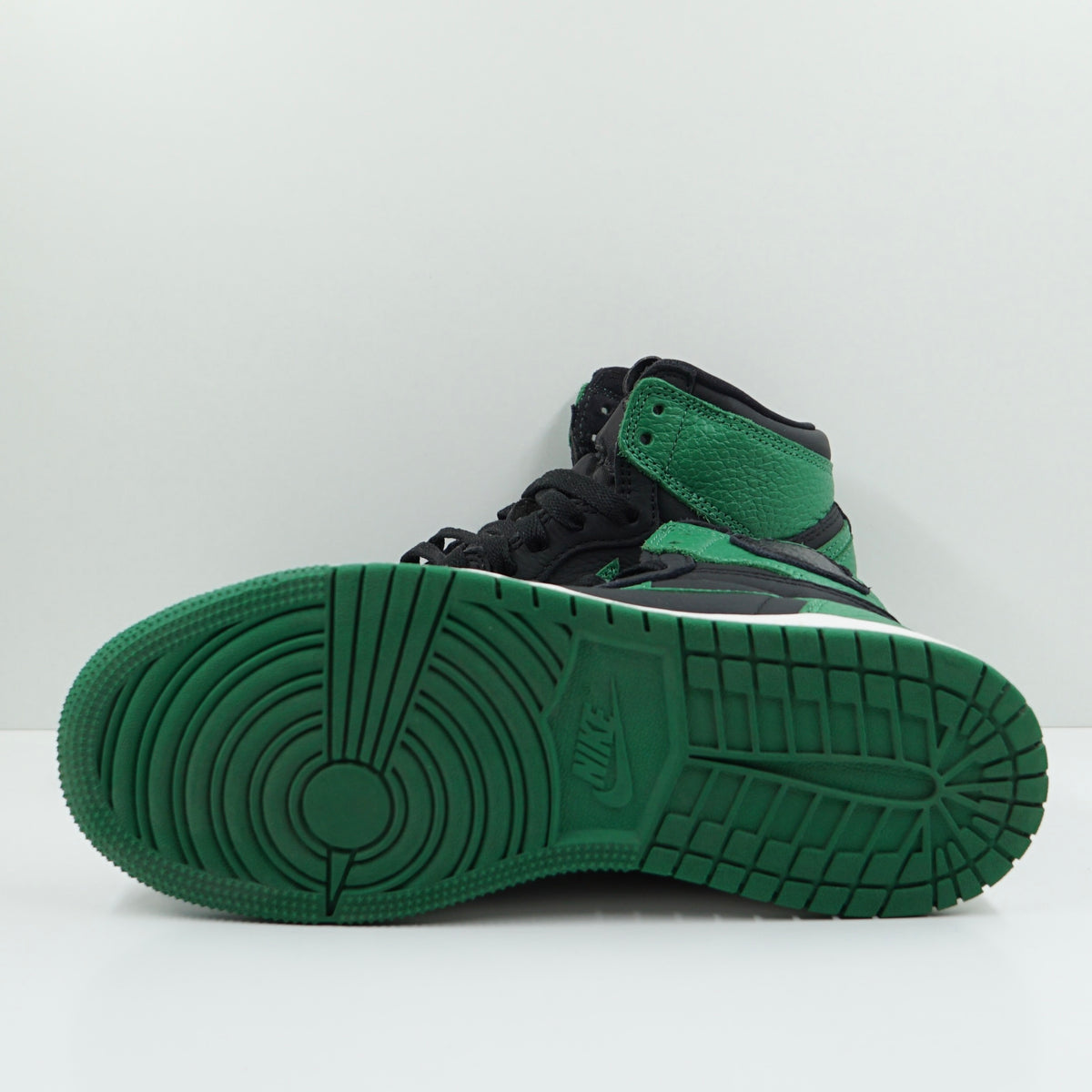 Jordan 1 Retro High Pine Green Black