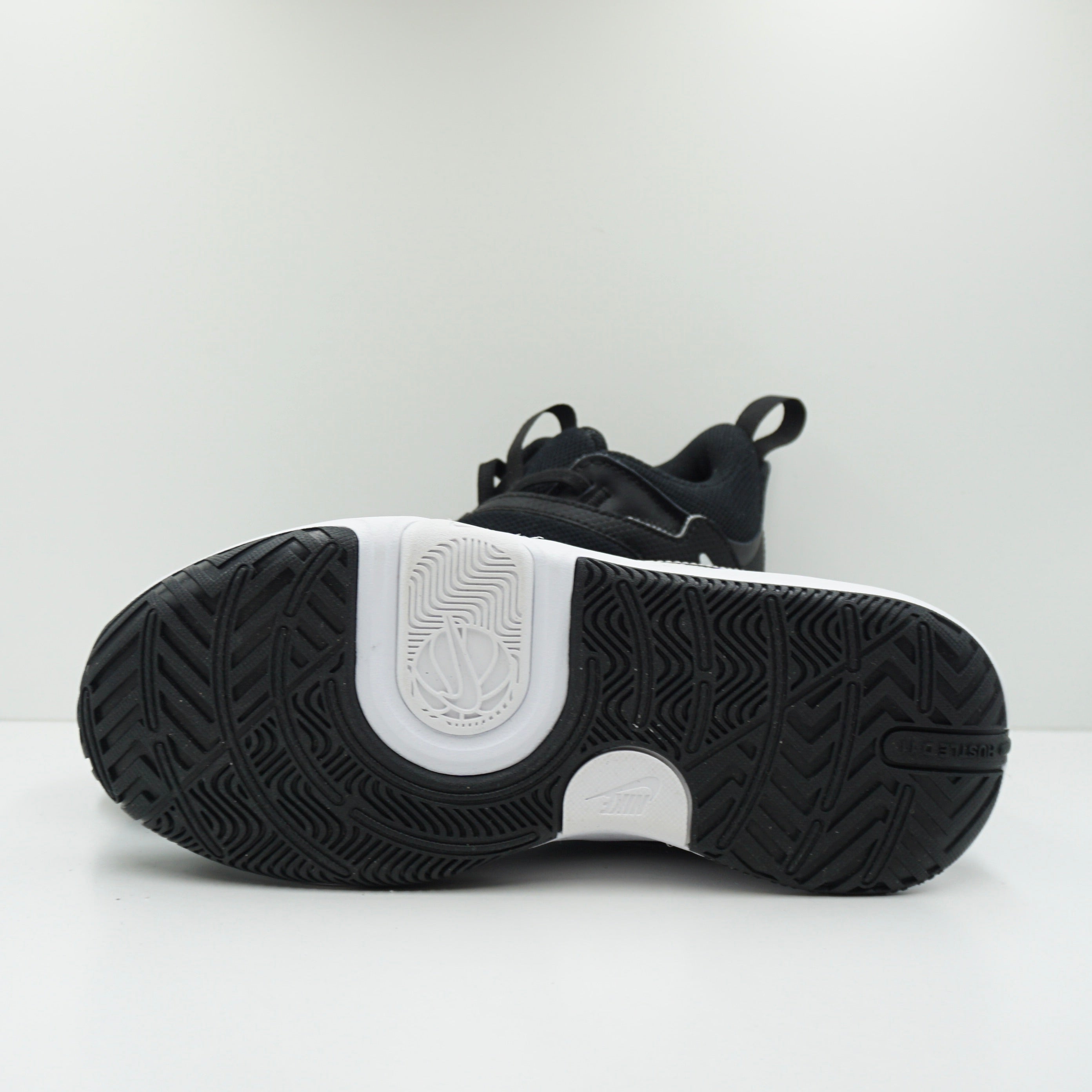 Nike Team Hustle D 11 Black White (GS)