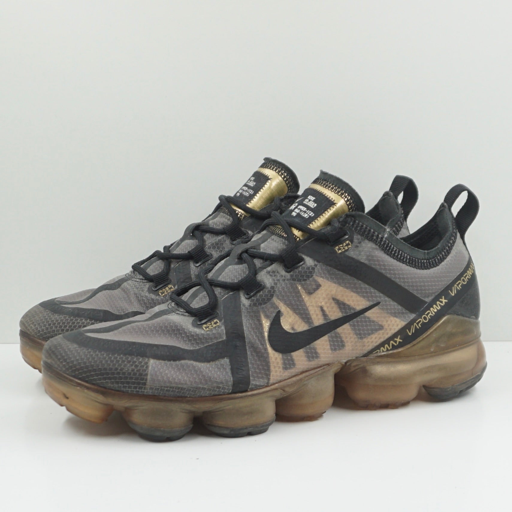 vapormax 2019 gold black
