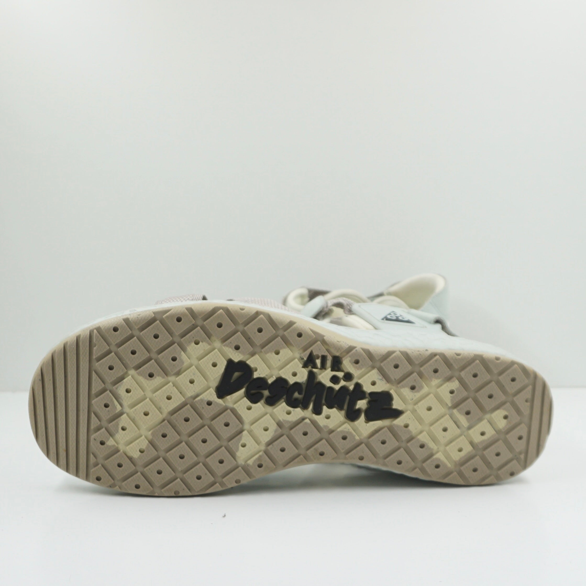 Nike ACG Air Deschutz Cream II Black
