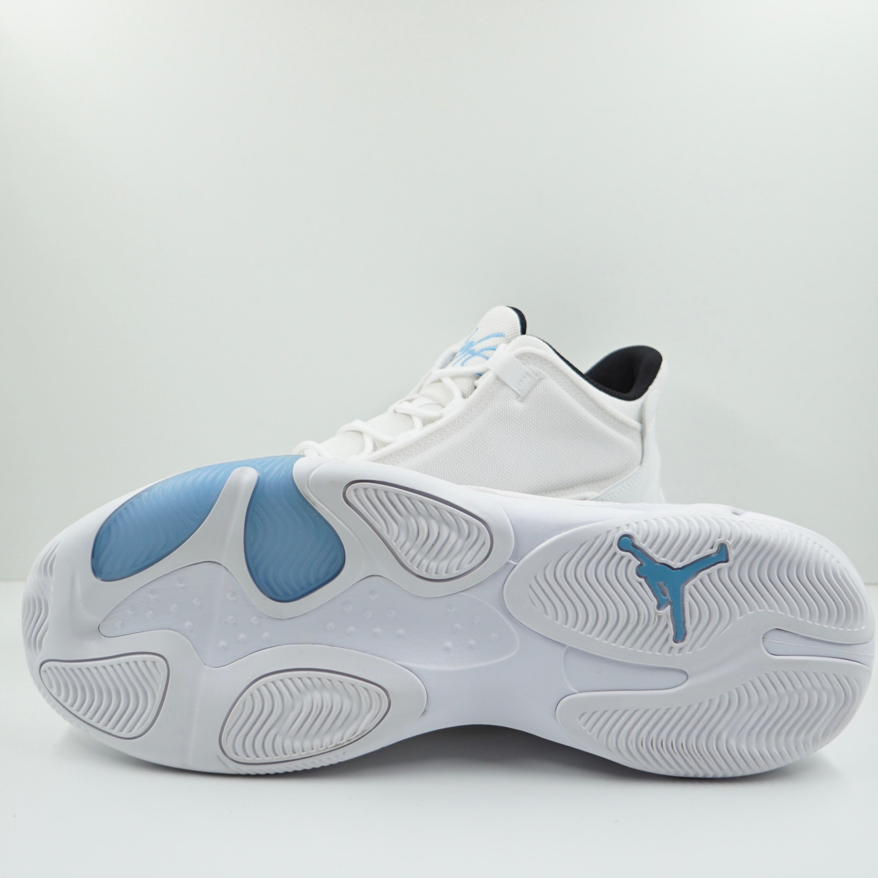 Jordan Max Aura 4 White University Blue