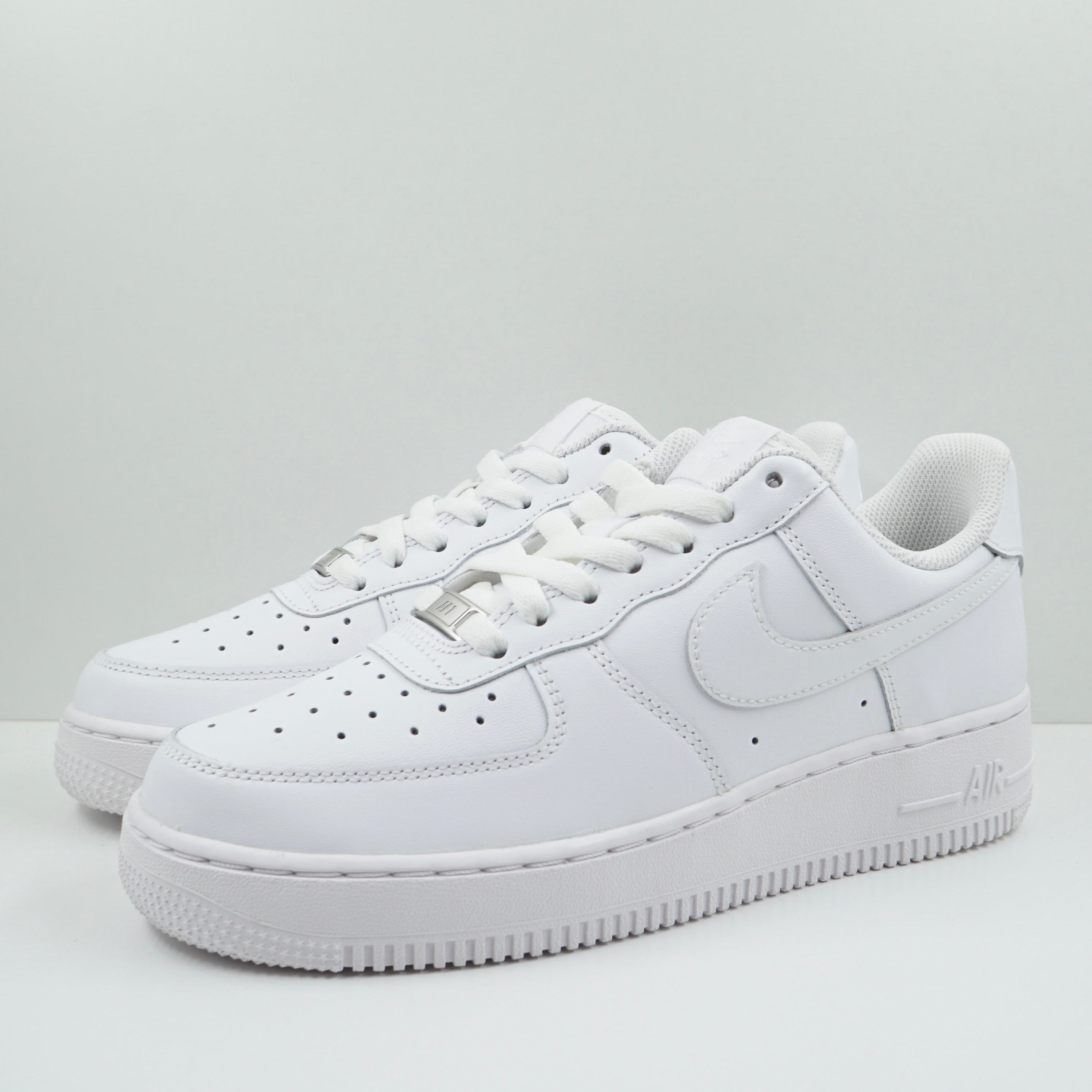 Nike Air Force 1 '07 Triple White (2021)(W)