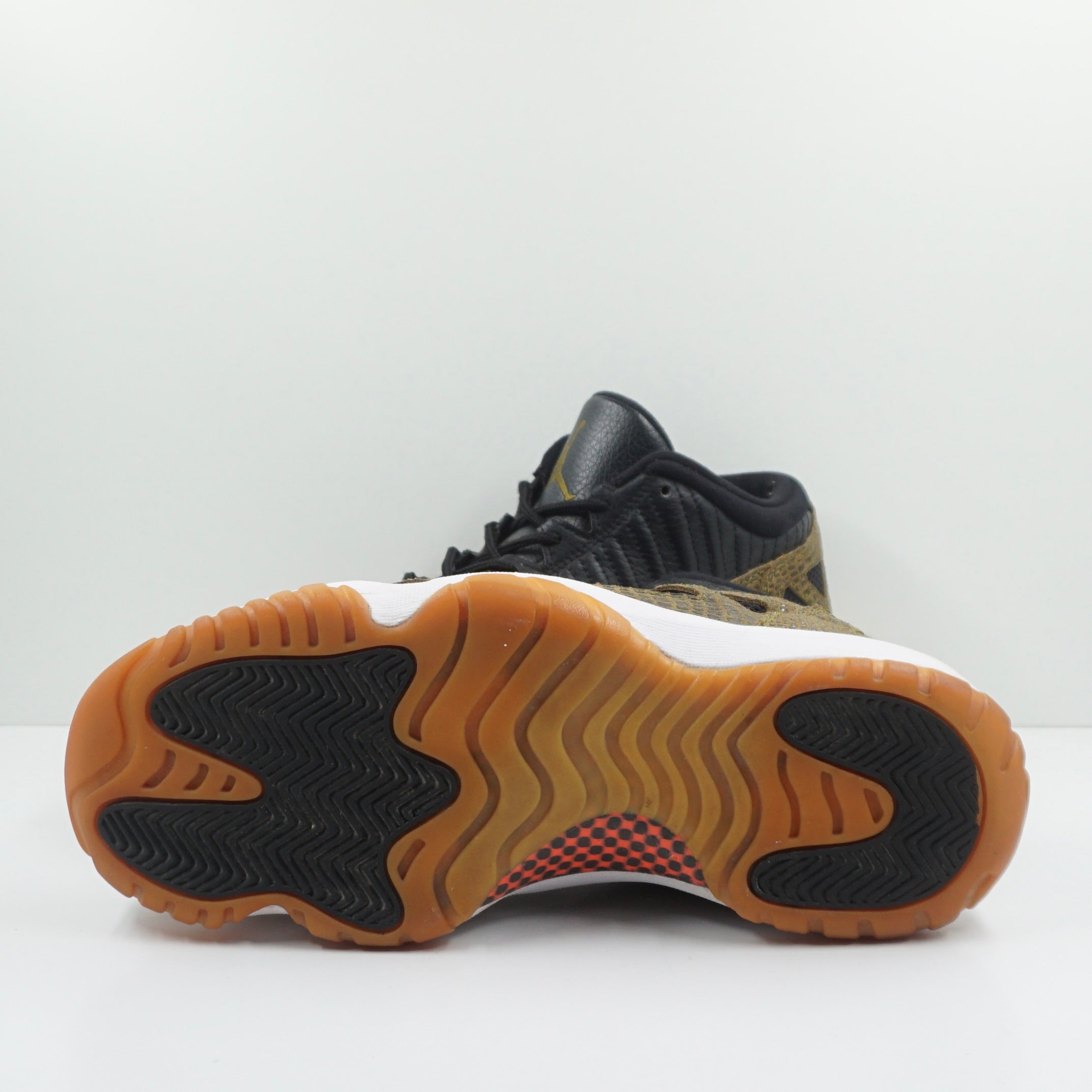 Jordan 11 Retro Low IE Militia Green (2015)