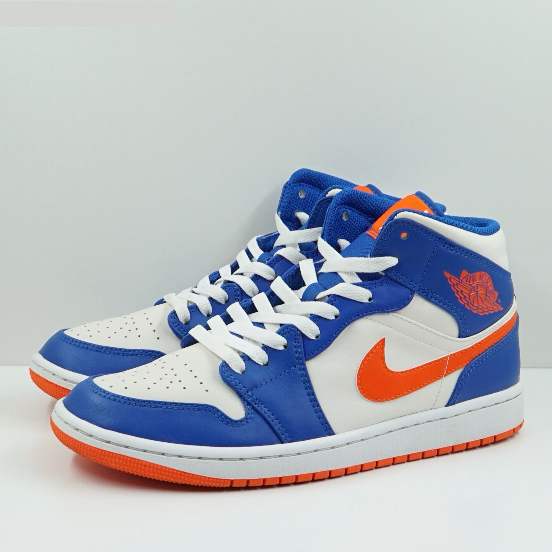 Jordan 1 Mid Knicks