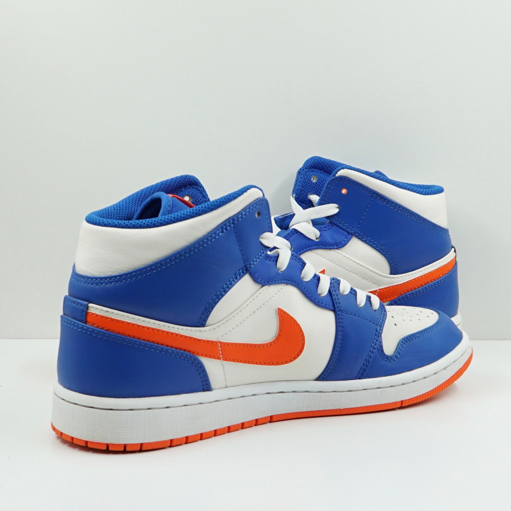 Jordan 1 Mid Knicks