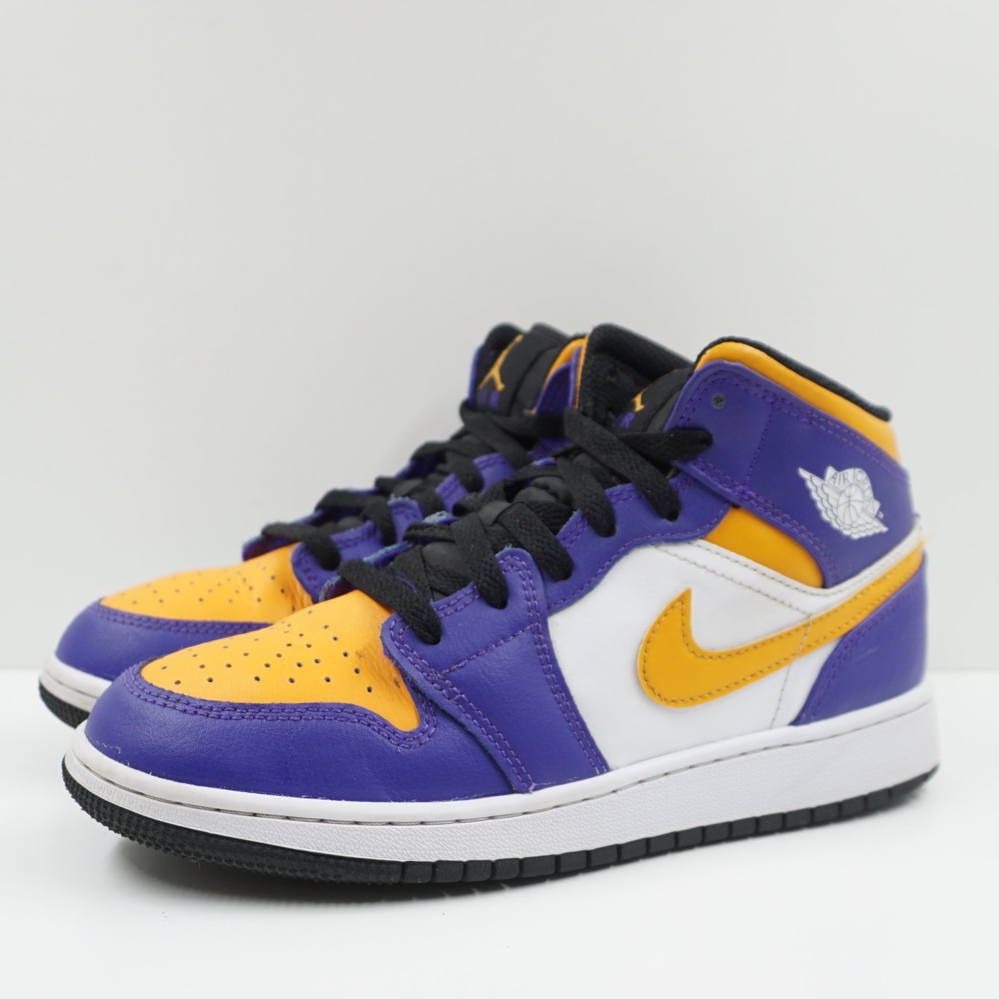 Jordan 1 mid lakers gs best sale