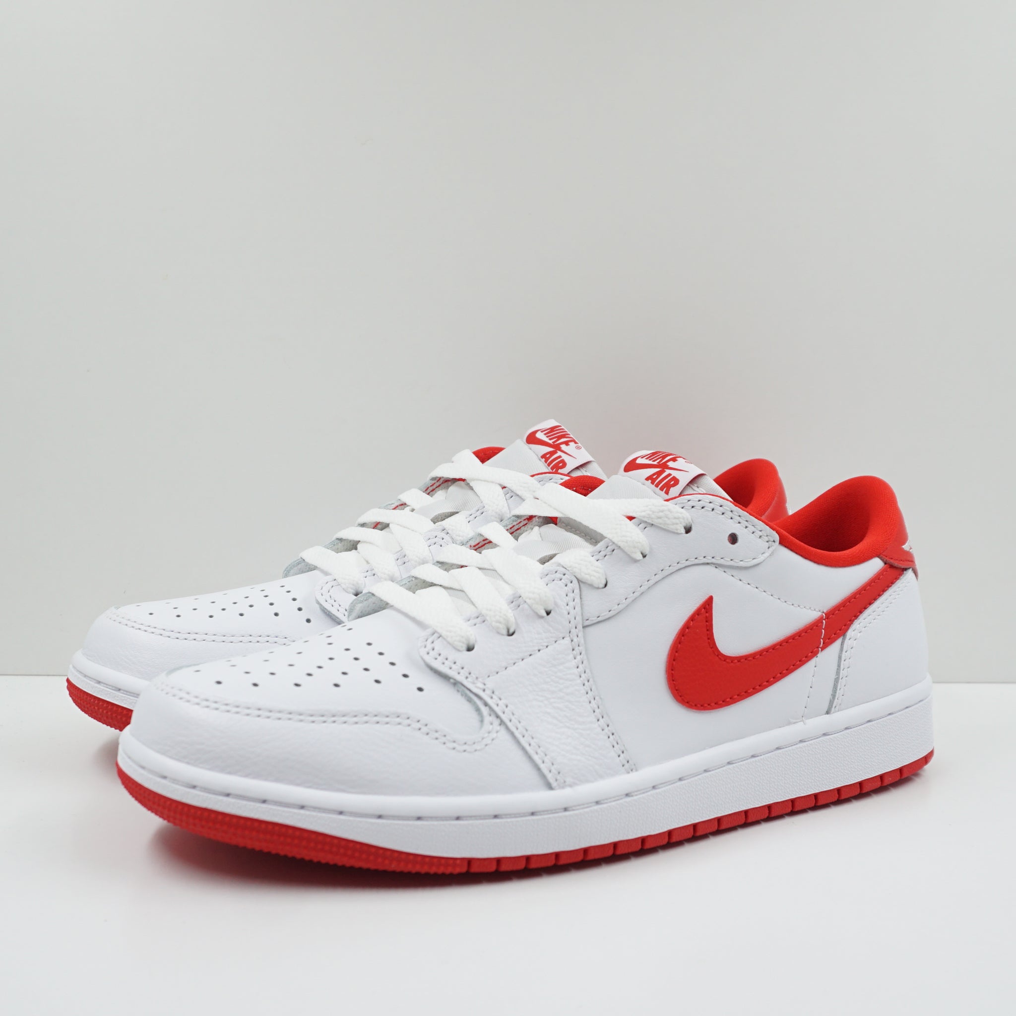 Jordan 1 Retro Low OG University Red