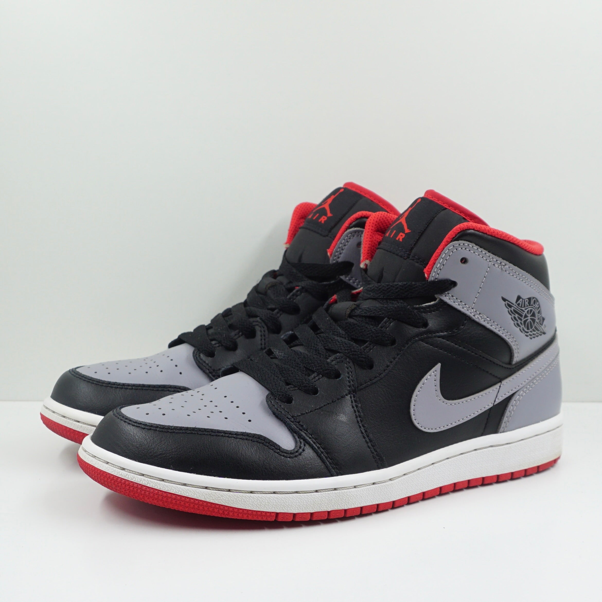 Jordan 1 Mid Bred Shadow