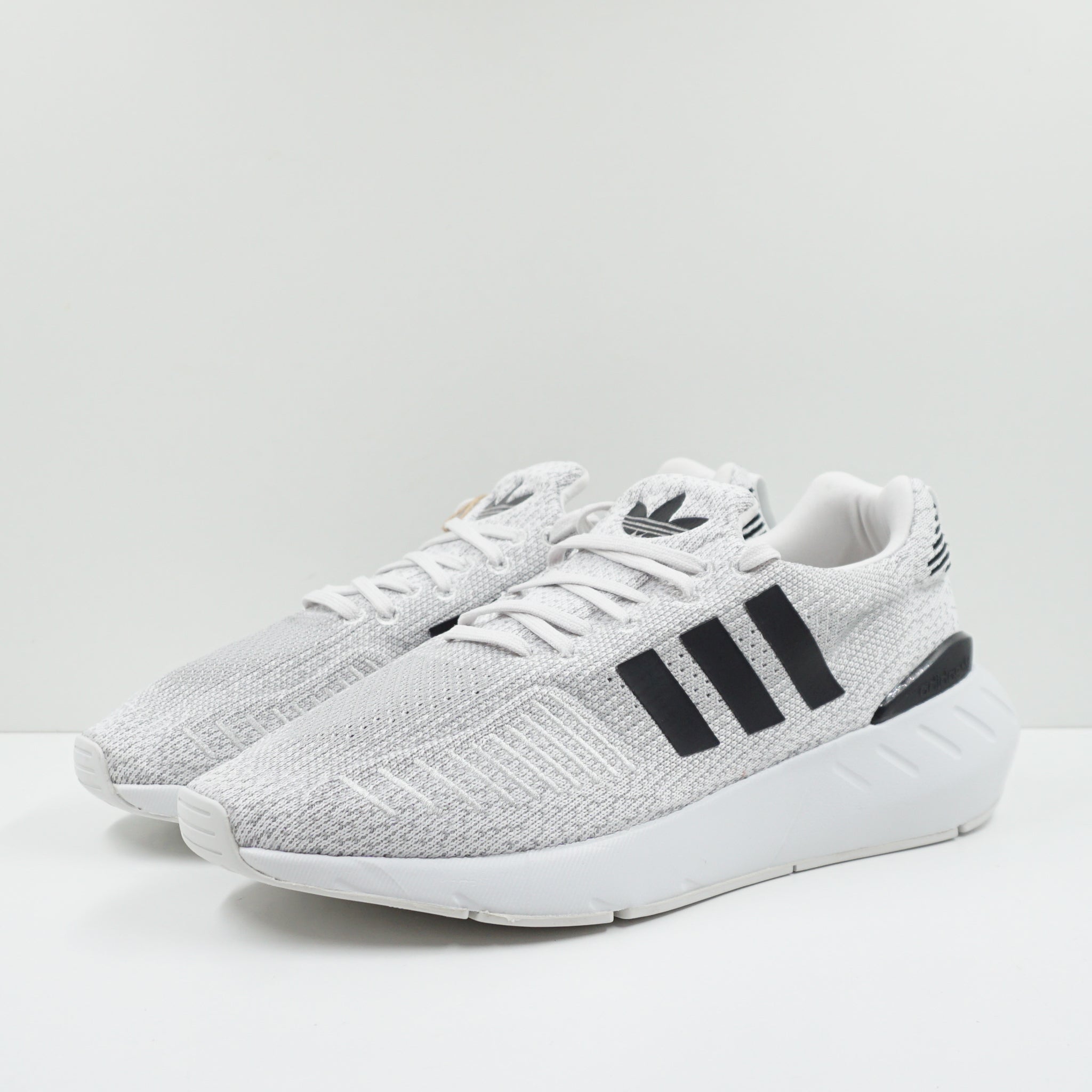 Adidas Swift Run 22 Crystal White (W) Adidas Swift Run 22 Crystal White (W)