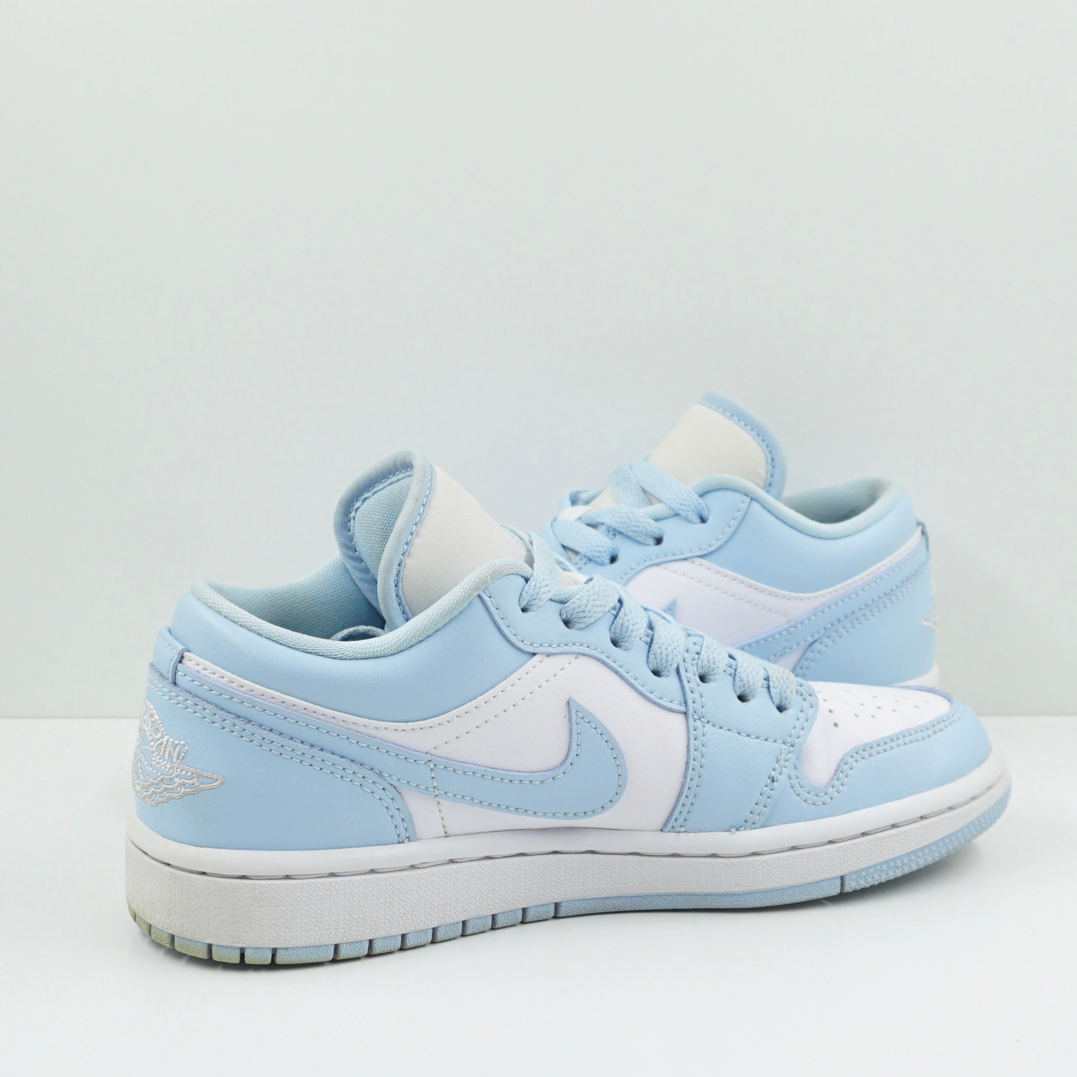 Jordan 1 Low White Ice Blue (W)