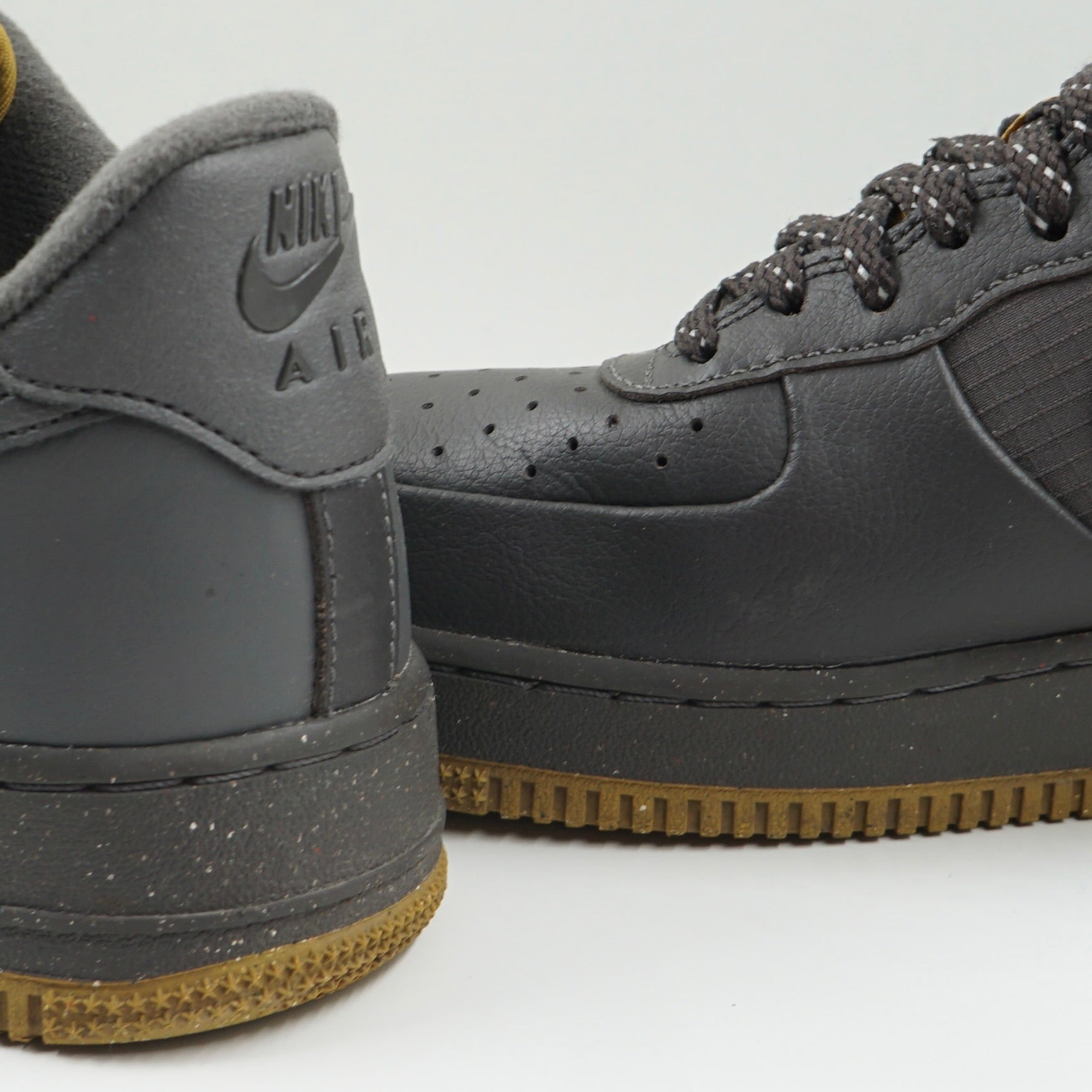 Nike Air Force 1 Low '07 LV8 Winterized Medium Ash
