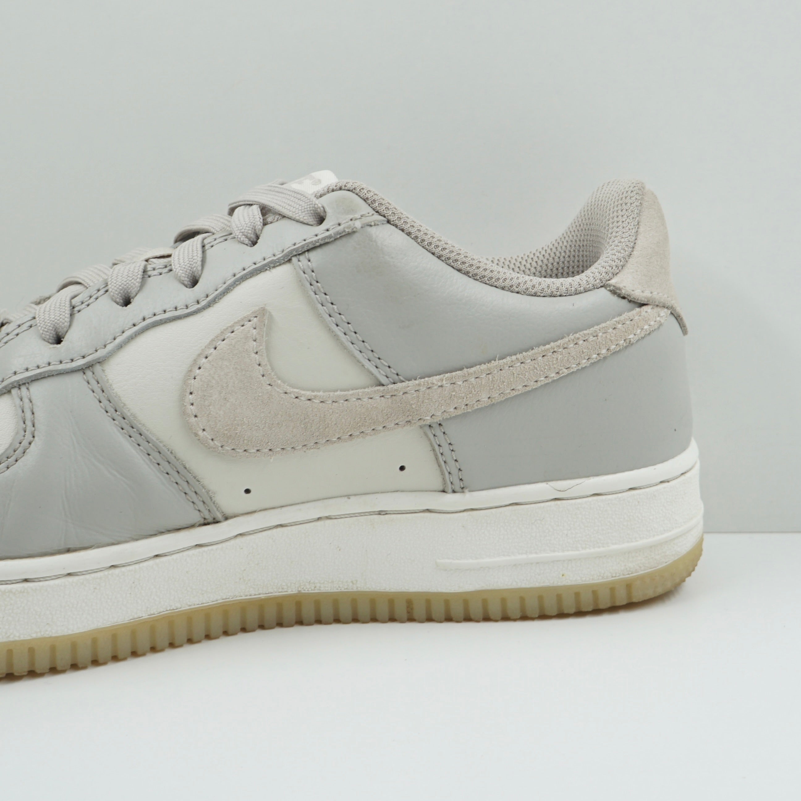 Nike Air Force 1 Low LV8 5 Light Bone Iron Ore (GS)