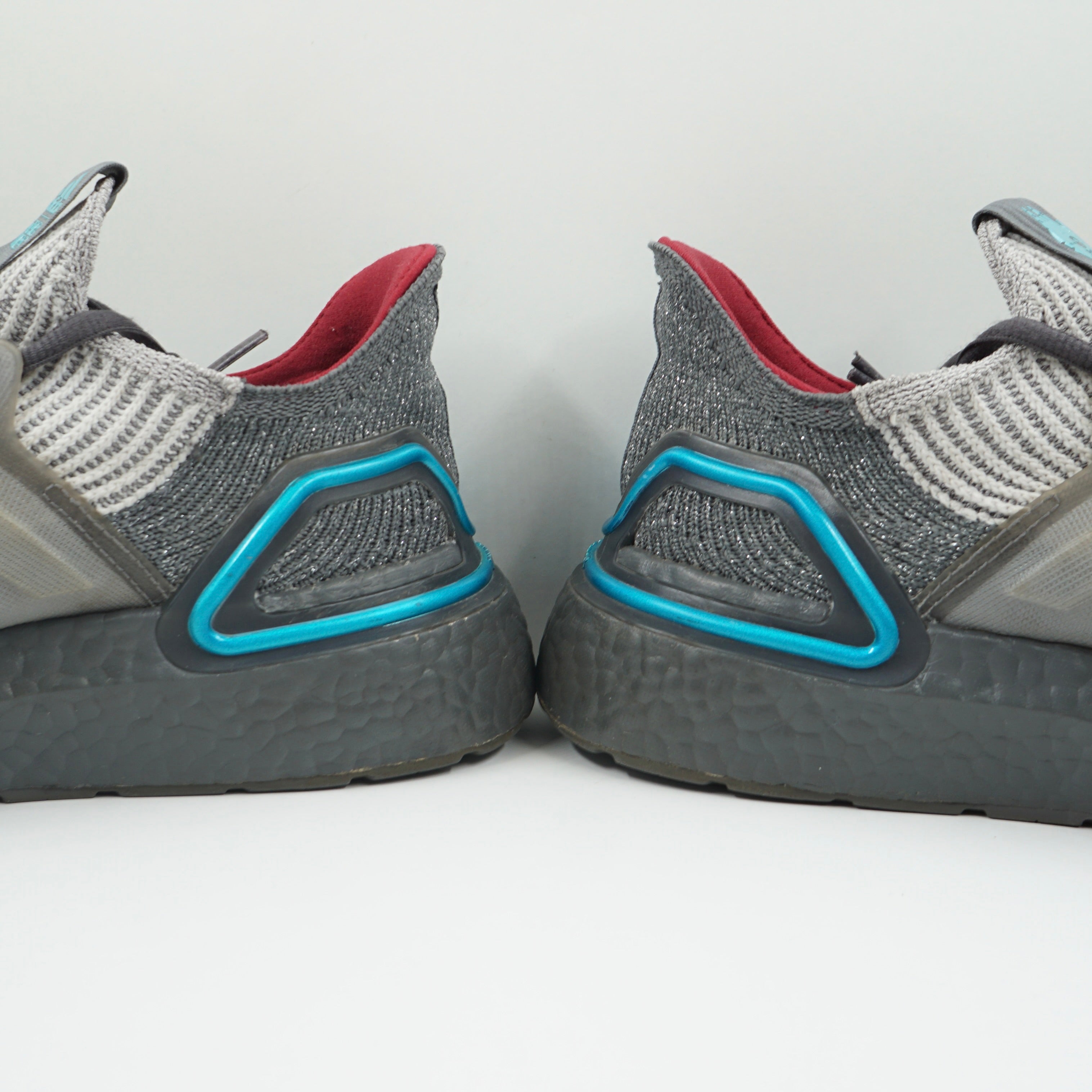 Adidas Ultra Boost 19 Star Wars Millennium Falcon