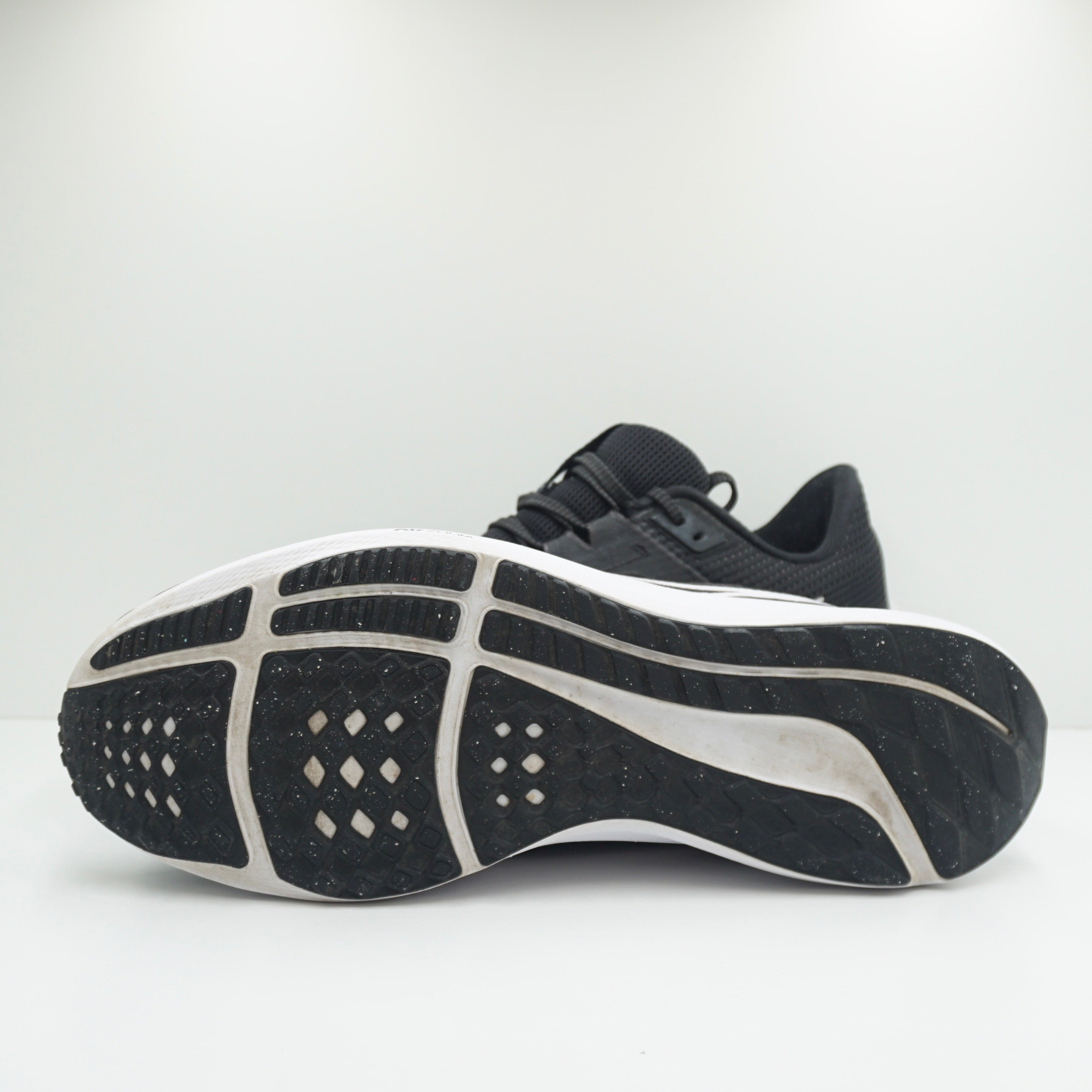 Nike Air Zoom Pegasus 40 Black White