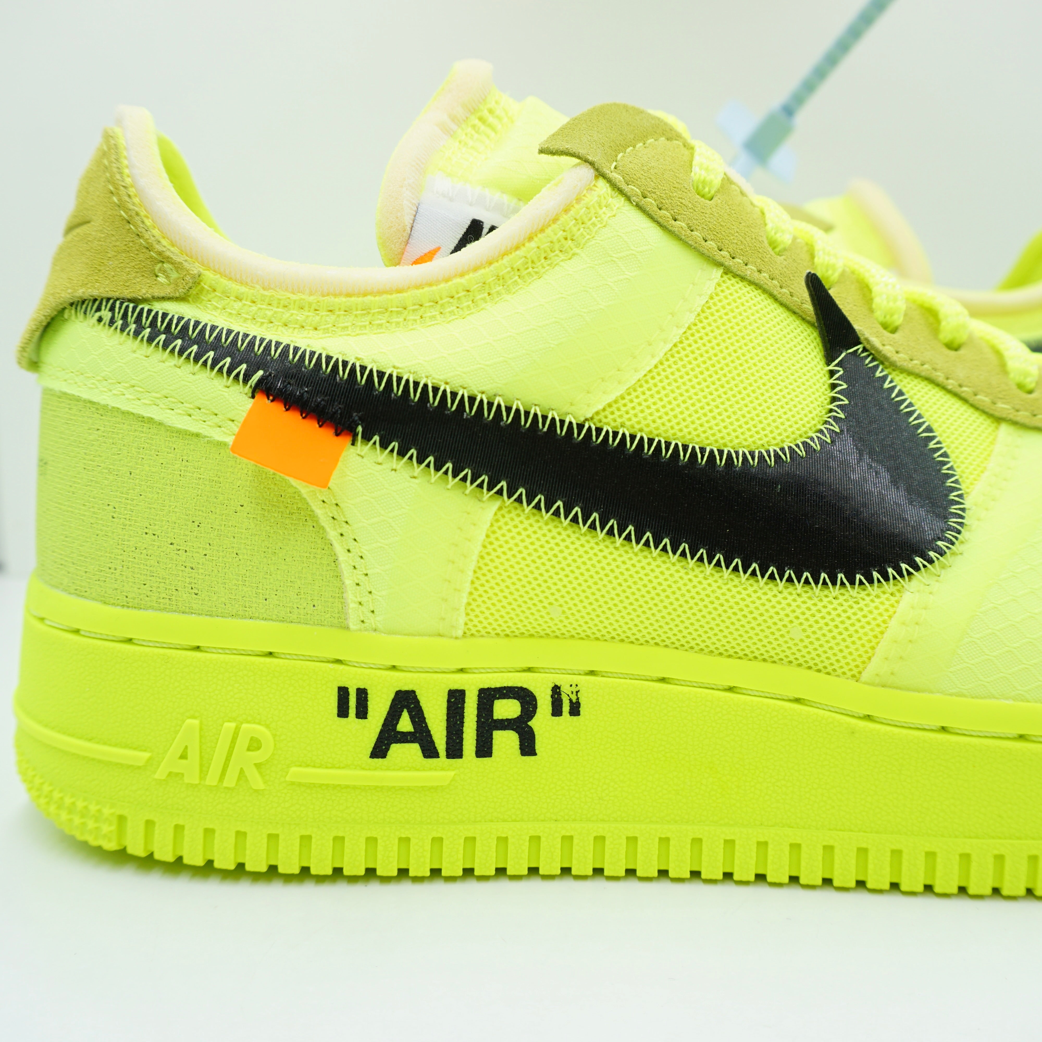 Nike Air Force 1 Low Off-White Volt