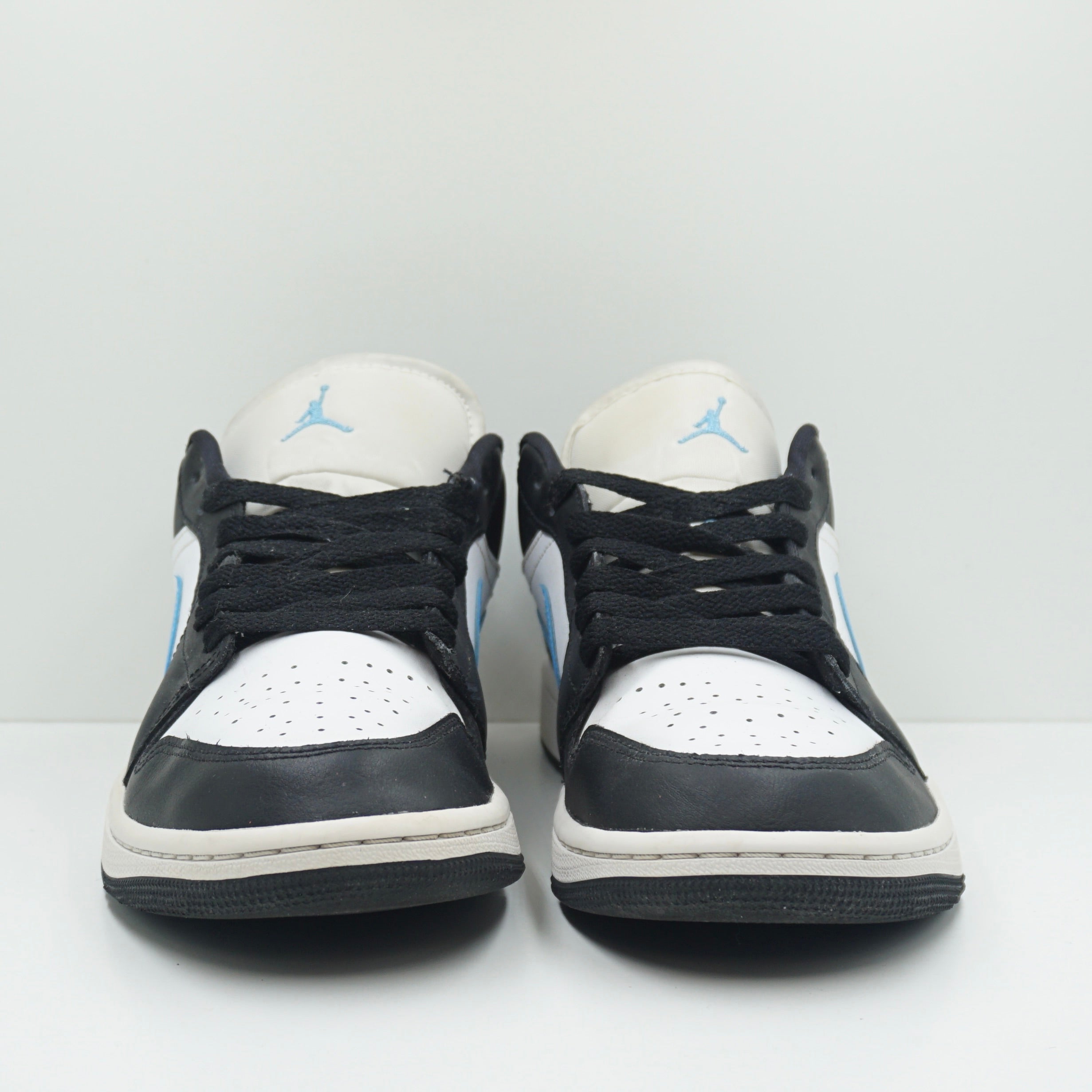 Jordan 1 Low Black University Blue White (W)