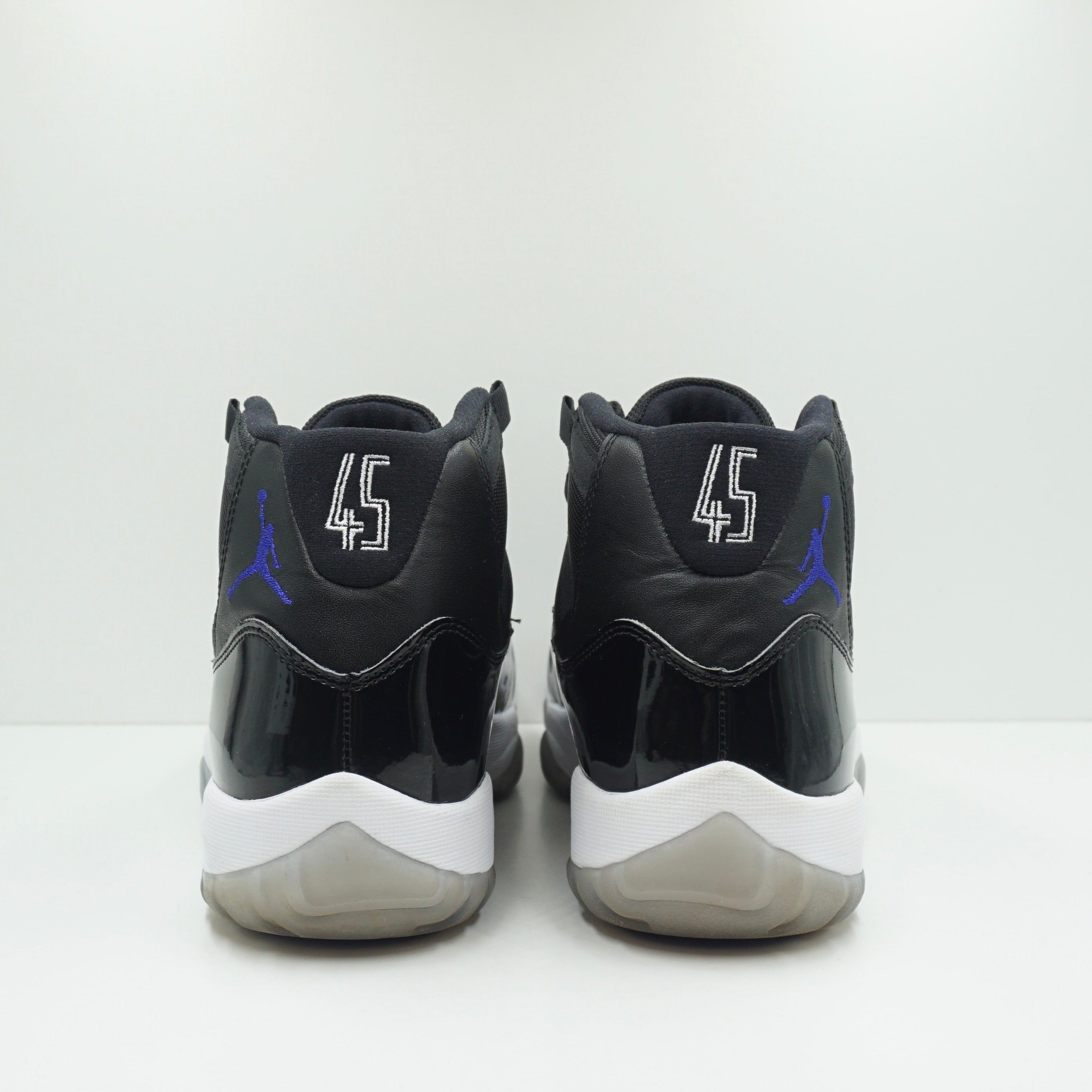 Jordan 11 Retro Space Jam (2016)