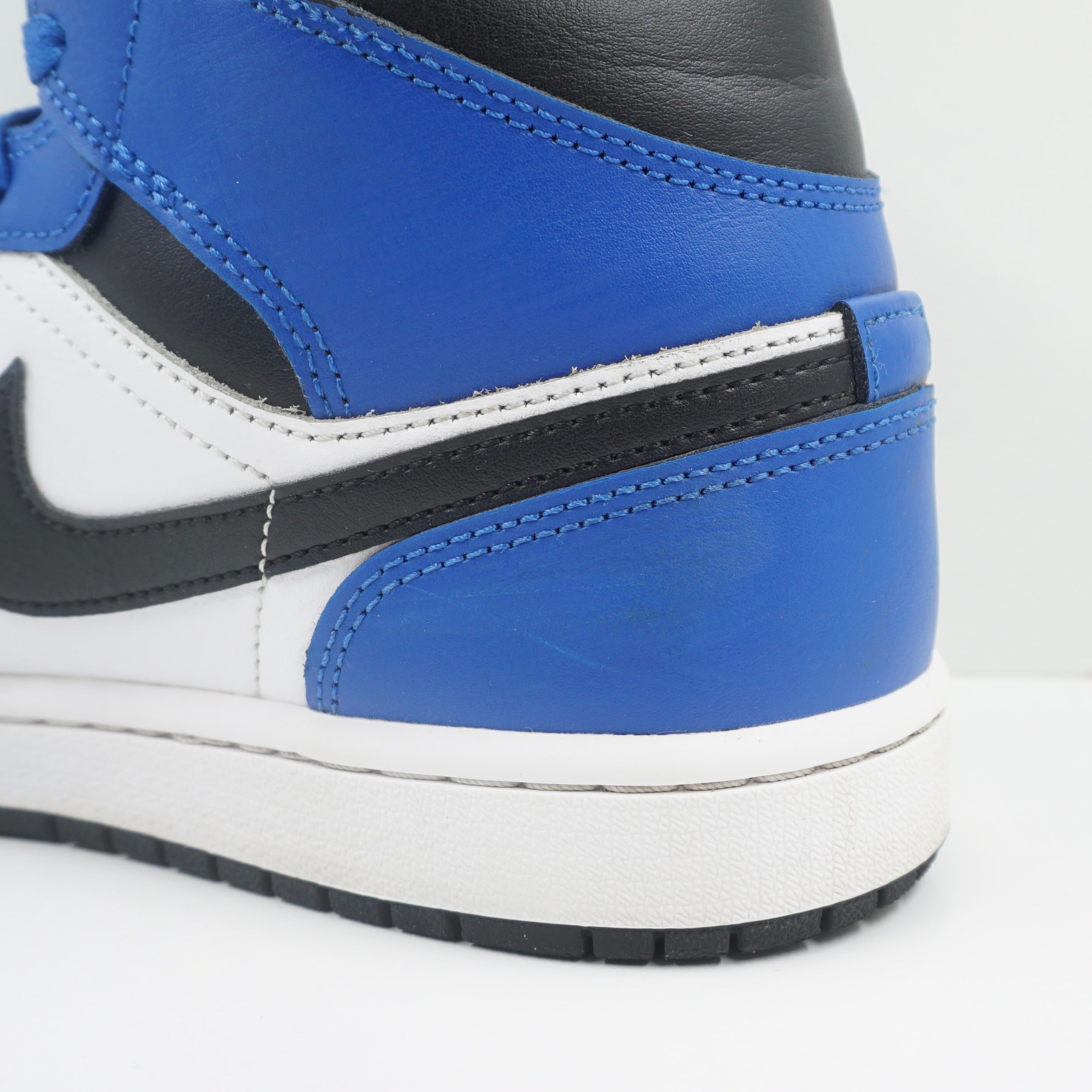 Jordan 1 Mid Game Royal